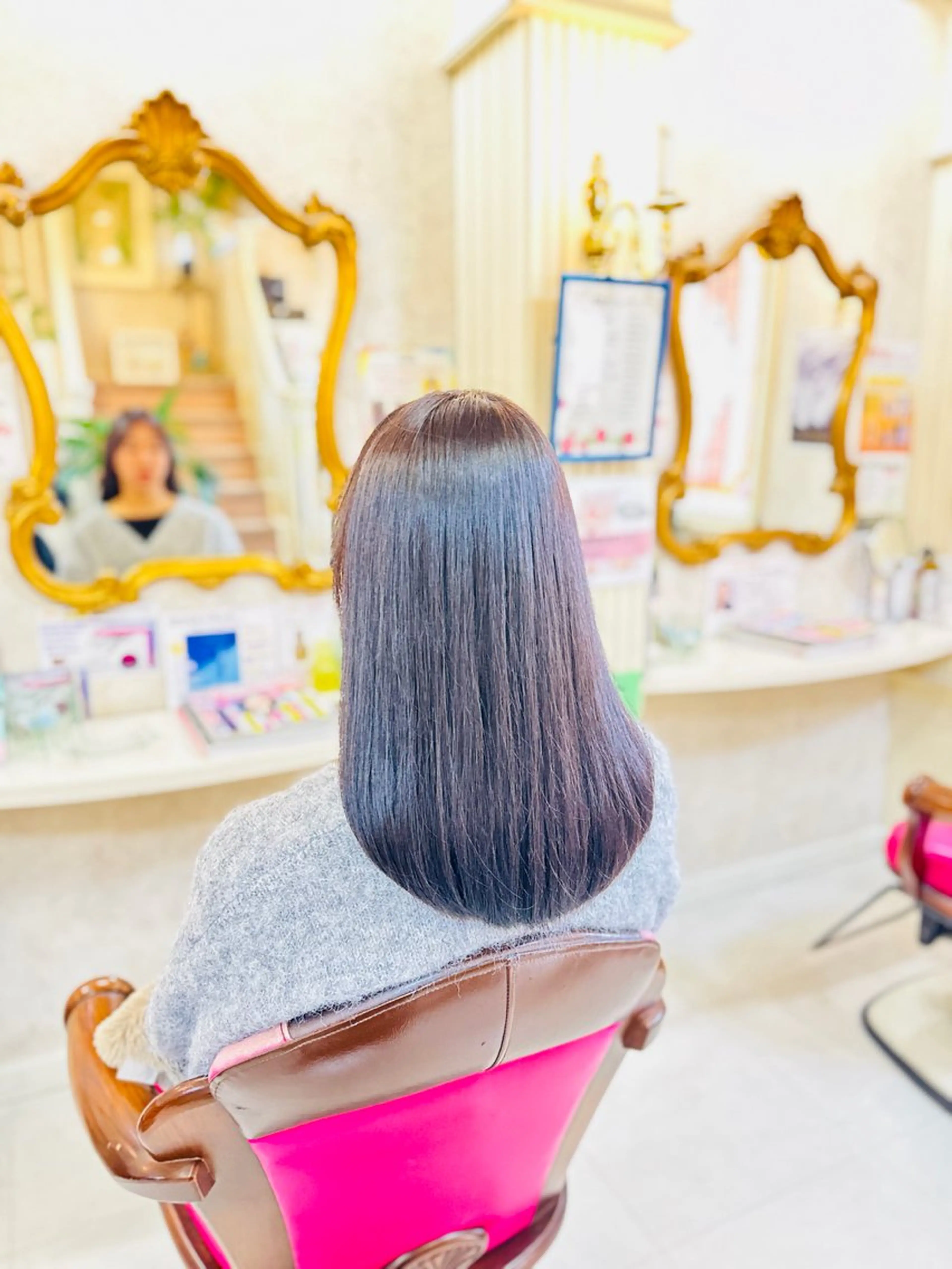 セミロング レイヤーカット カット 美容室ティンカーベル所属・菅沼 美咲のヘアスタイル