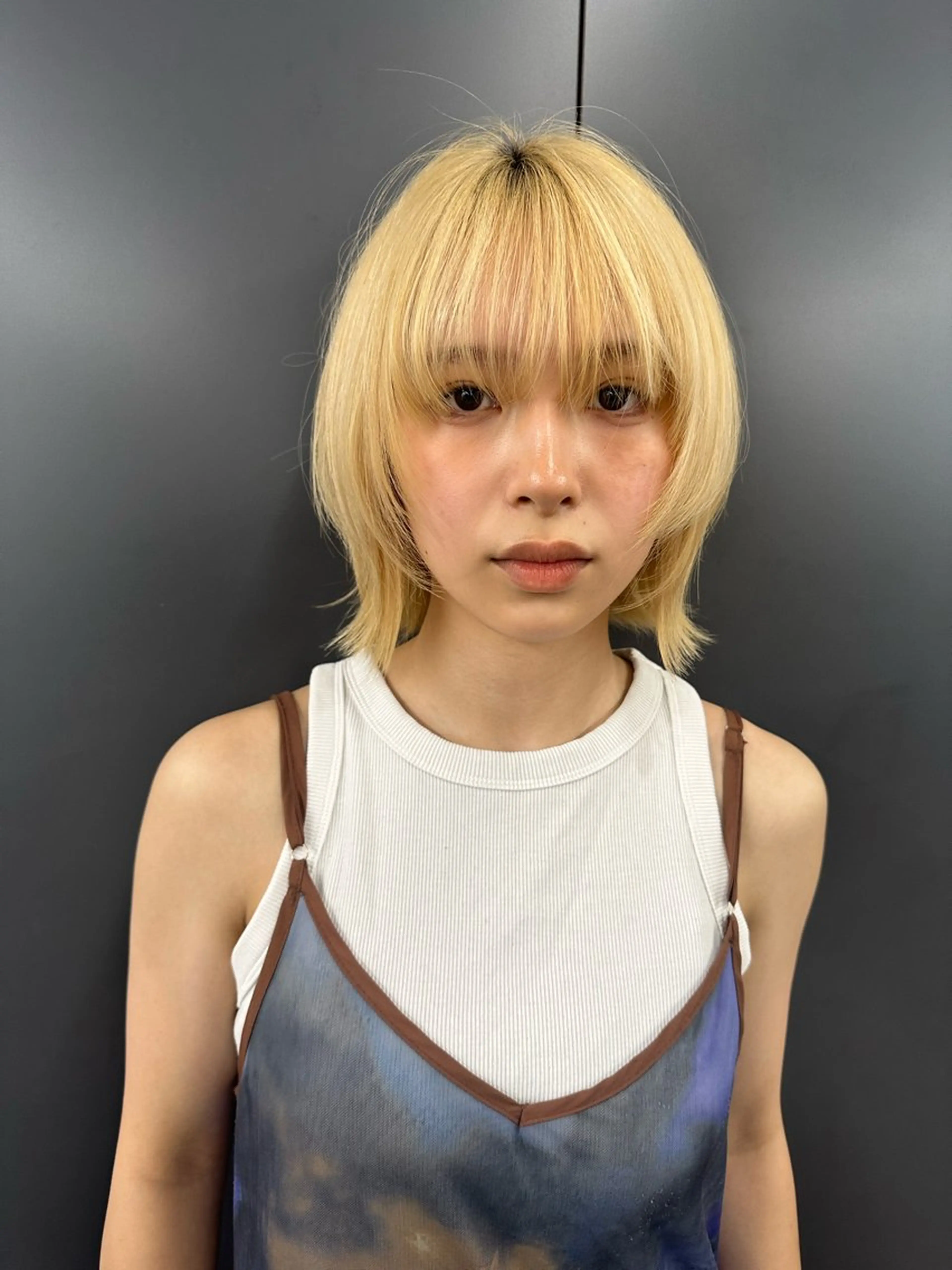 セミロング カラー ブリーチ ハイトーンカラー ヘアカラー トリートメント 縮毛矯正/髪質改善 /ボブ/ともきのヘアスタイル