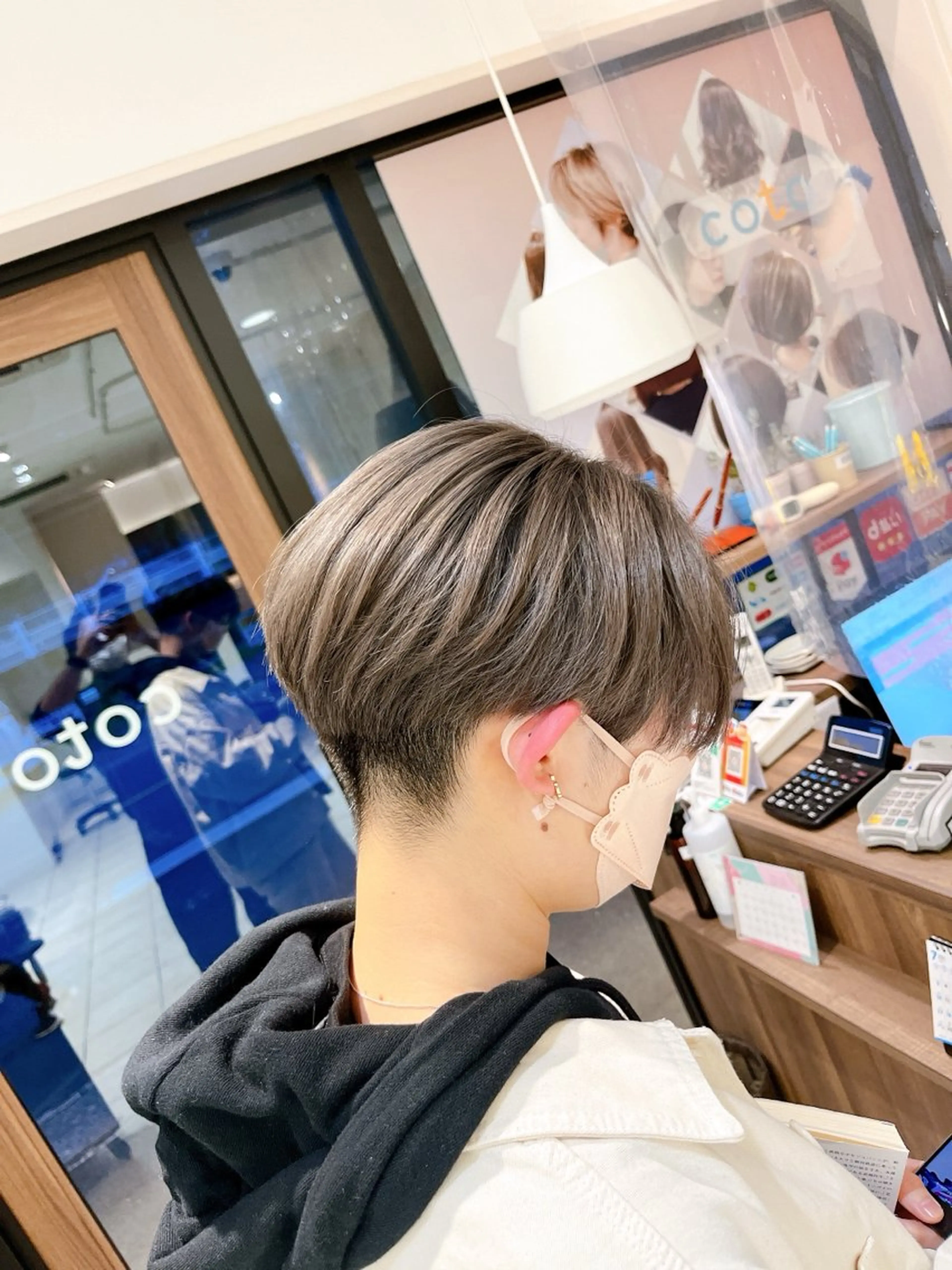 ショート カラー 安井 亮介のヘアスタイル