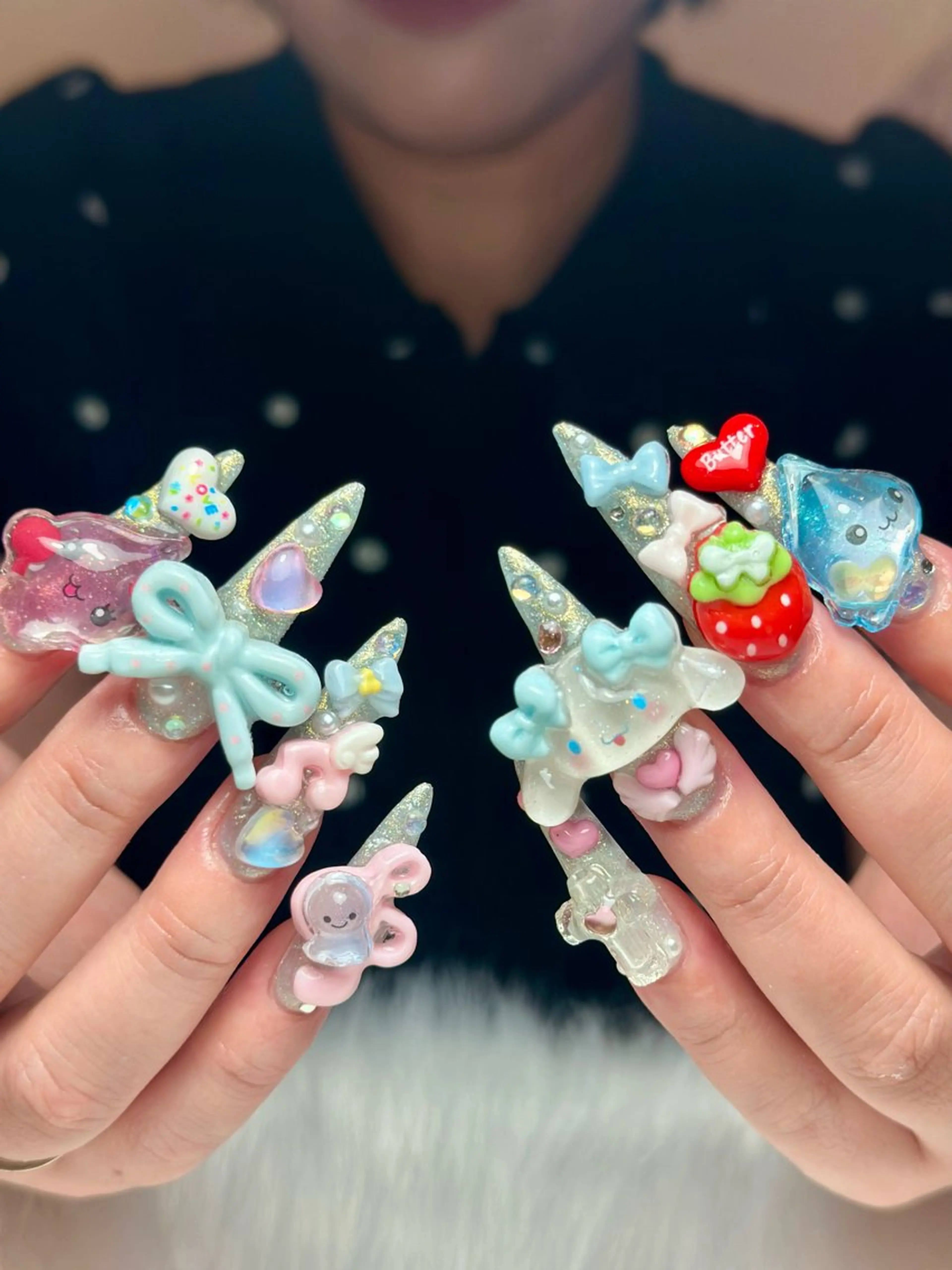 ネイル フレンチネイル グラデーション 韓国ネイル マグネットネイル シンプルネイル ハンドネイル CoMo Nail Studio所属・CoMo Nailのネイルデザイン