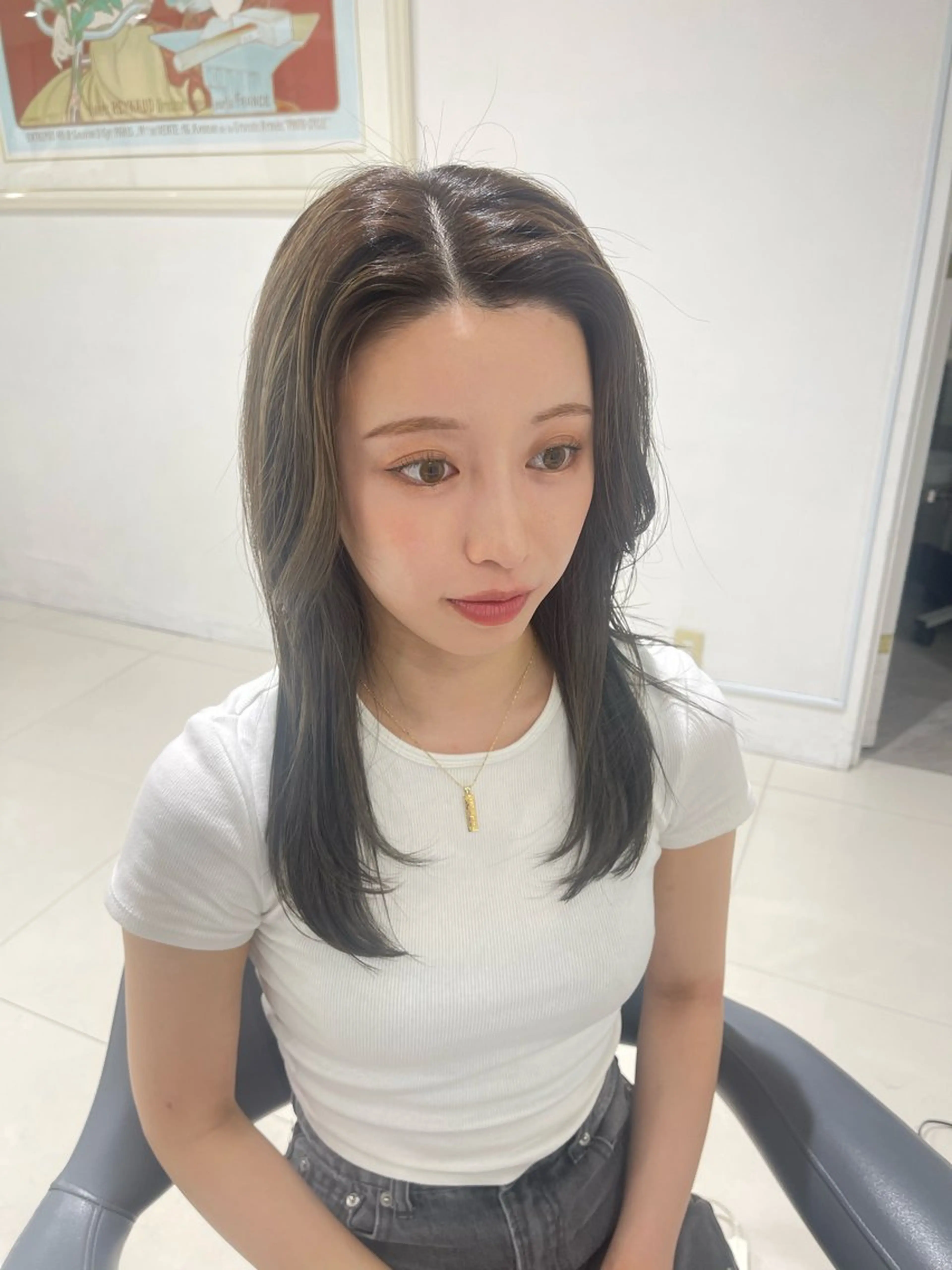 ミディアム air Aoyama所属・はなざわ めいのヘアスタイル