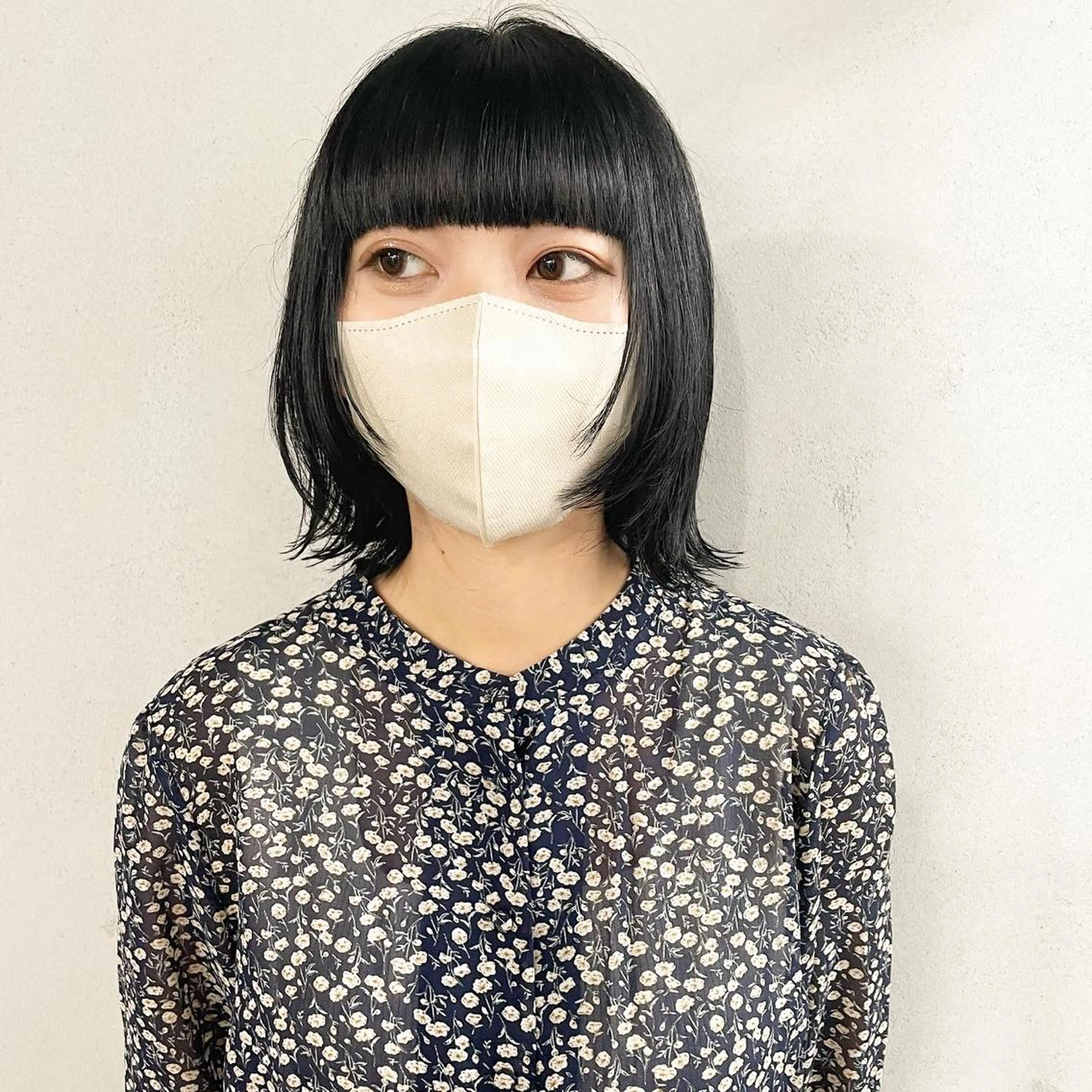 ミディアム カラー パーマ ヘアアレンジ メンズ キッズ ネイル マツエク・マツパ アイブロウ ボブ 顔まわりレイヤー レイヤーカット #tag 稗田綾加のヘアスタイル