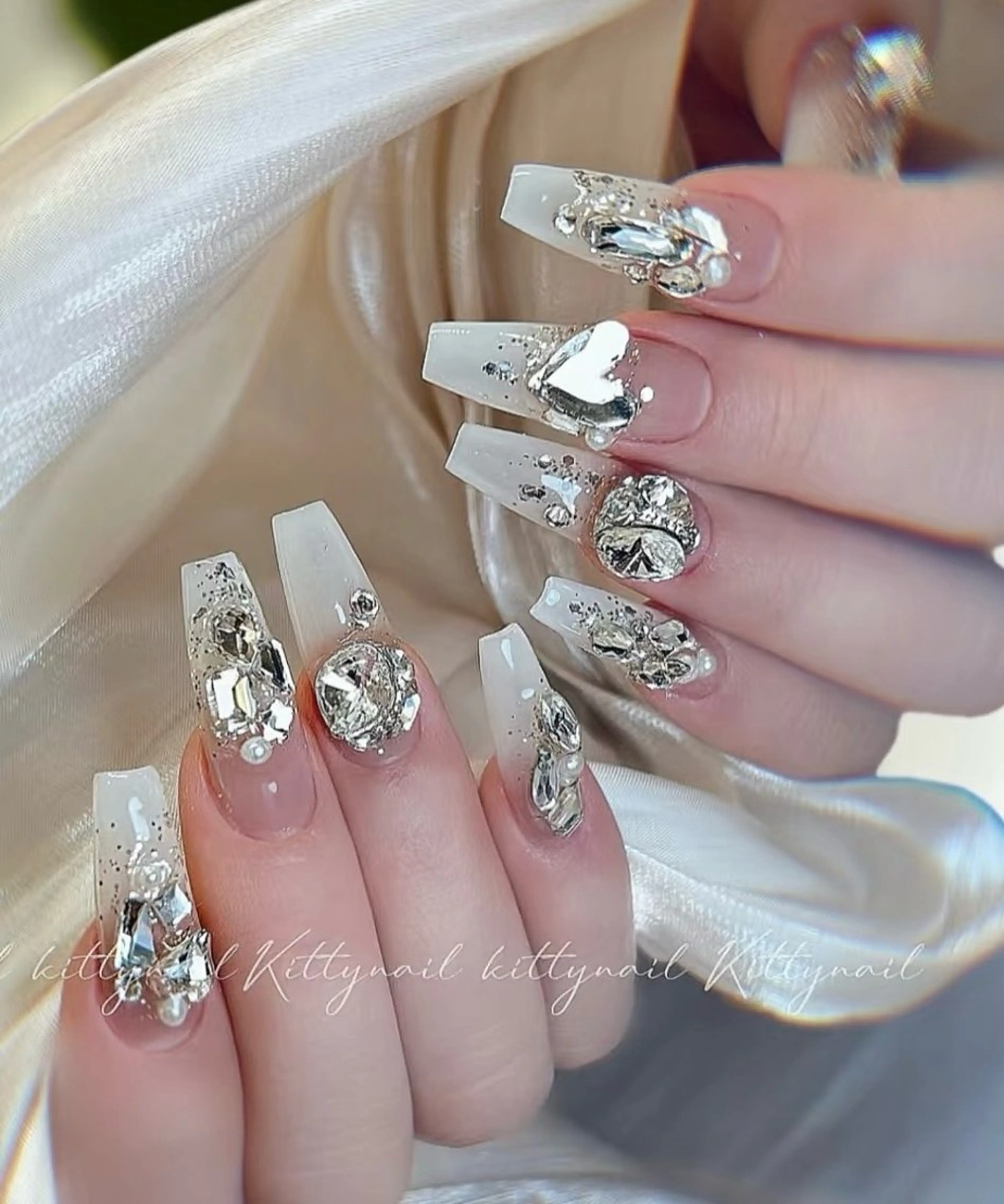 ネイル 高木 維麗絲のネイルデザイン