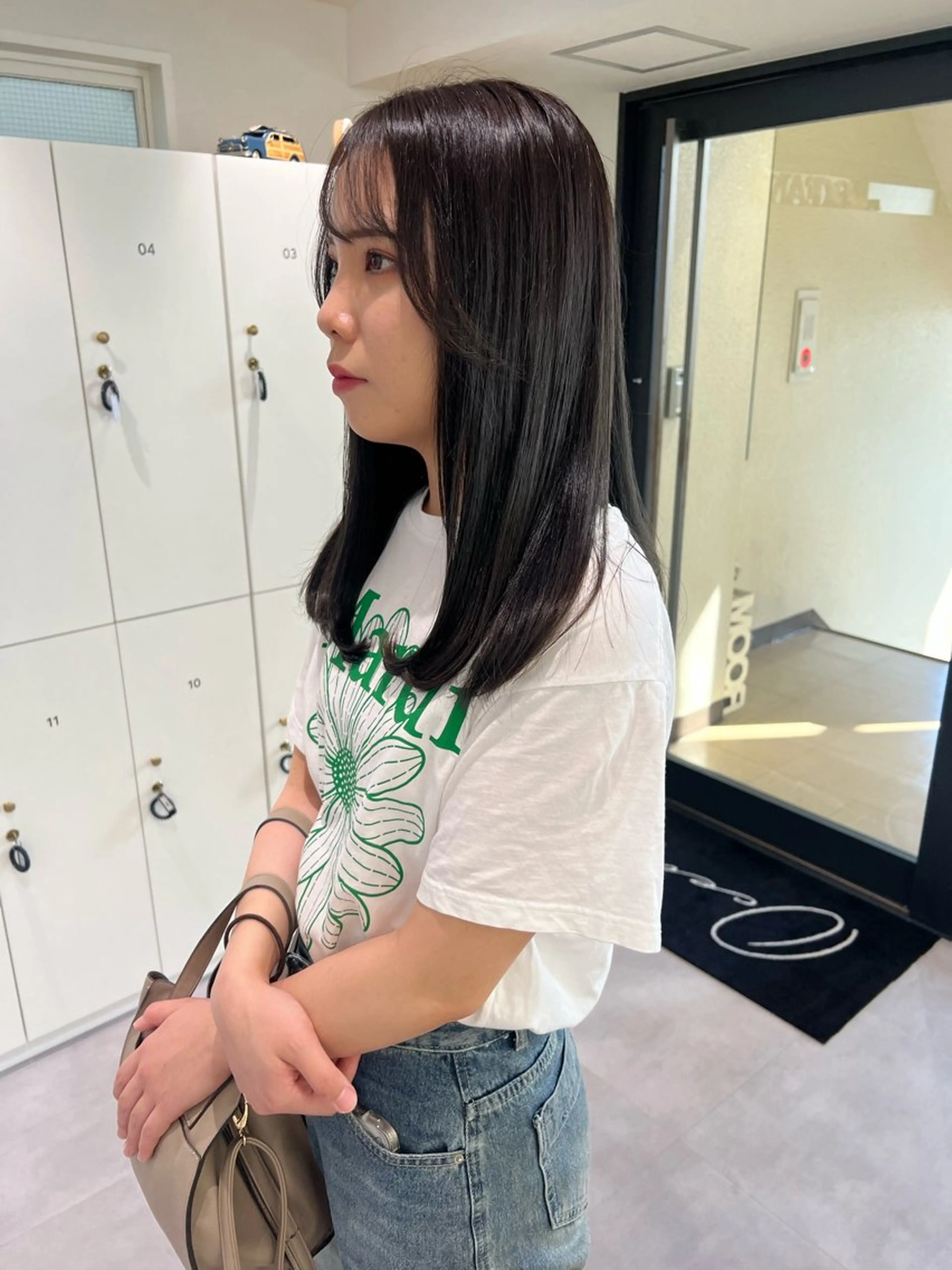 セミロング カラー カット ヘアカラー トリートメント 田中 愛梨のヘアスタイル