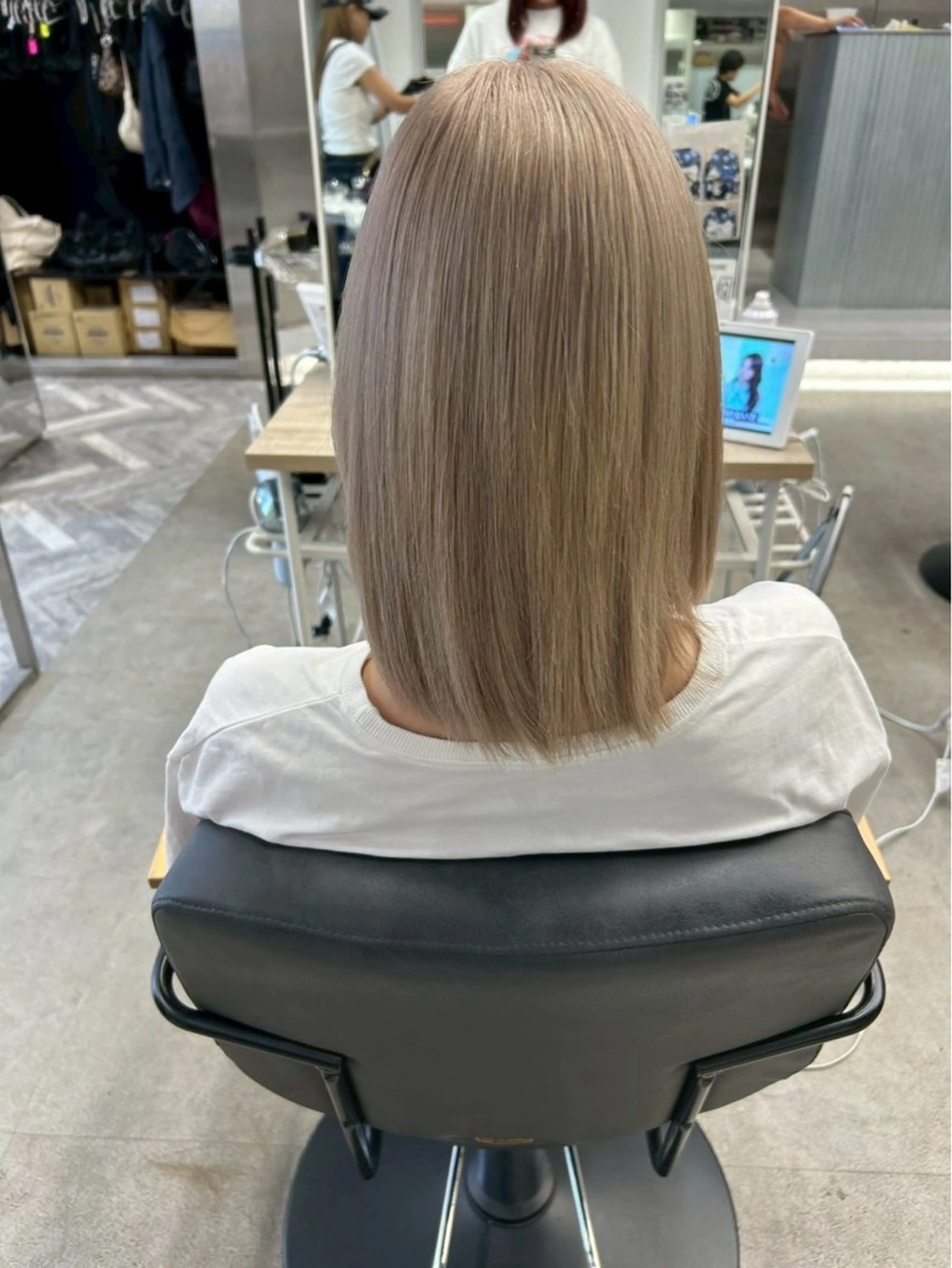 ミディアム カラー ヘアカラー トリートメント himari💜 暖色カラー/レイヤーのヘアスタイル