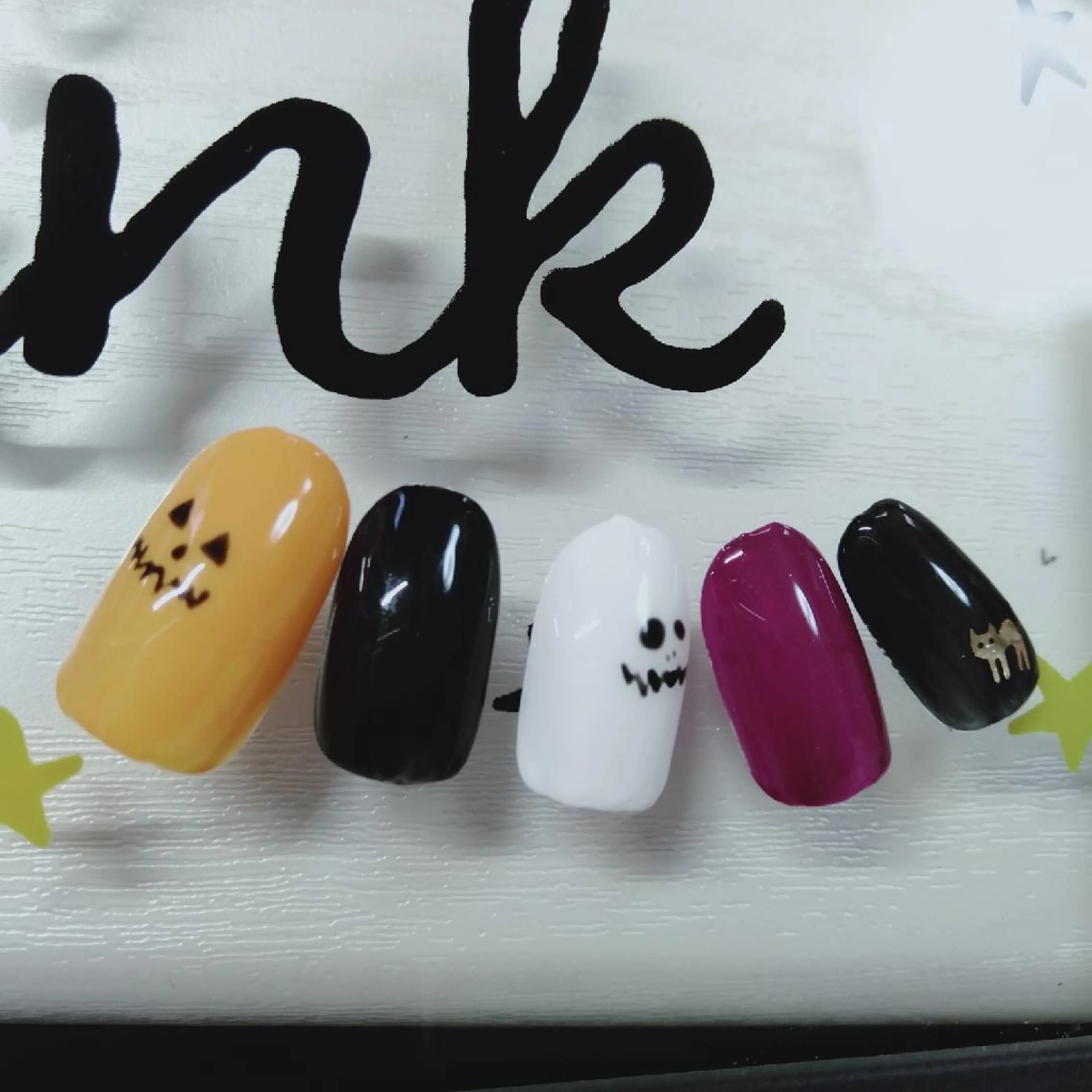 ネイル 爪工房ぱるっこ所属・川岡 香を里のネイルデザイン