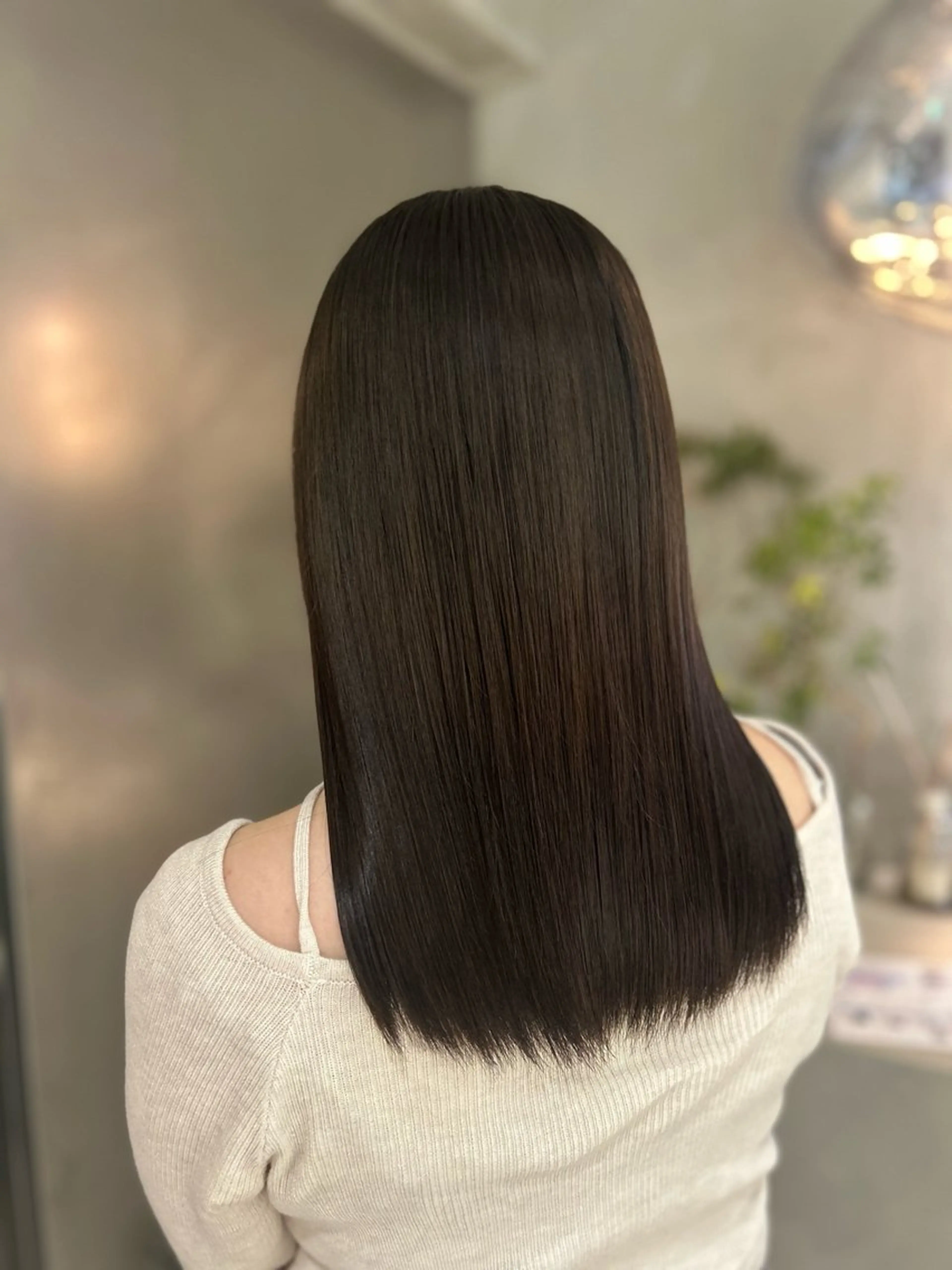 ミディアム カラー 馬場 菜乃夏のヘアスタイル