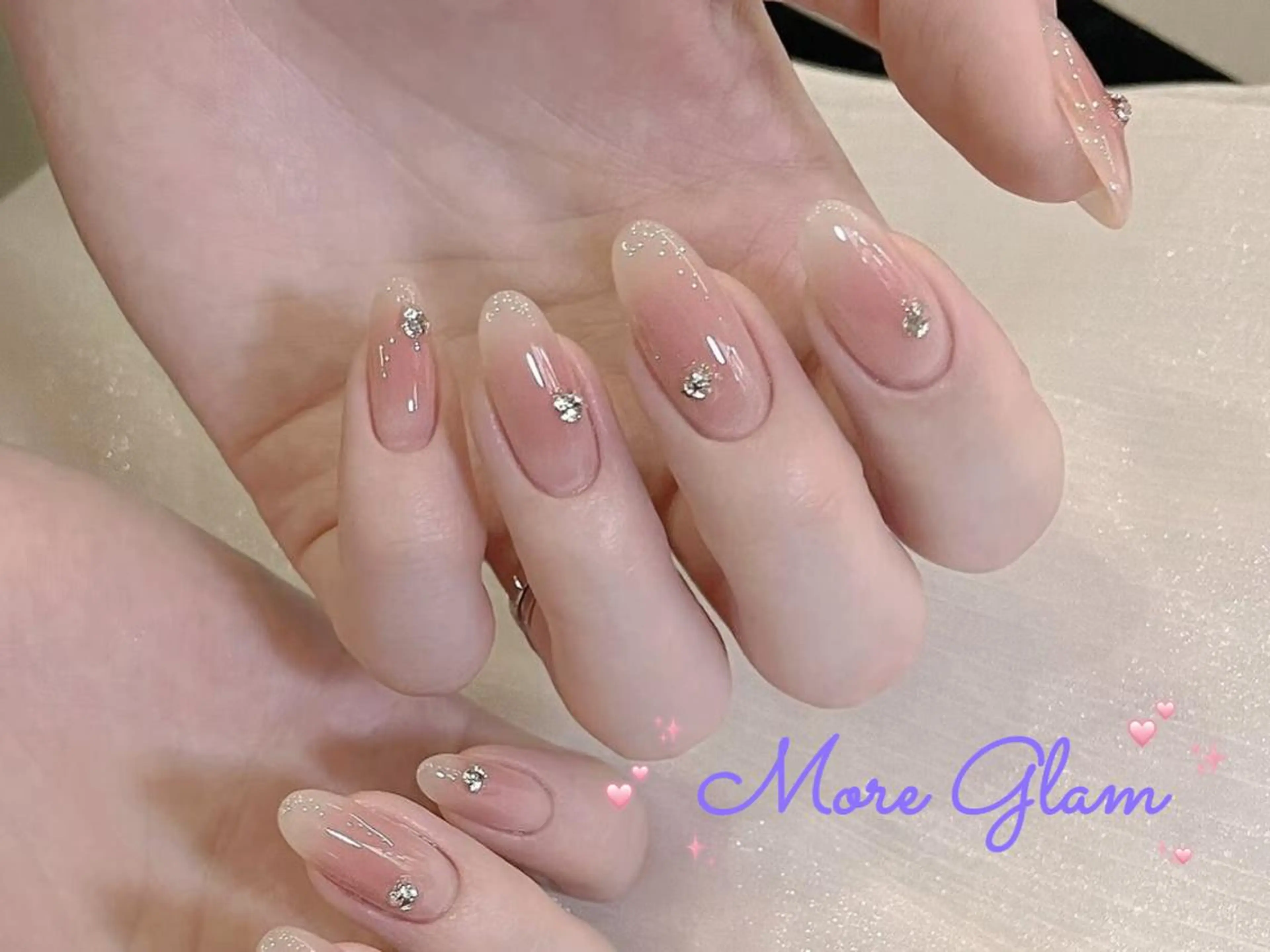 ネイル 長さ出し フットネイル フレンチネイル ジェルネイル ガラスフレンチ MoreGlam Nailsのネイルデザイン