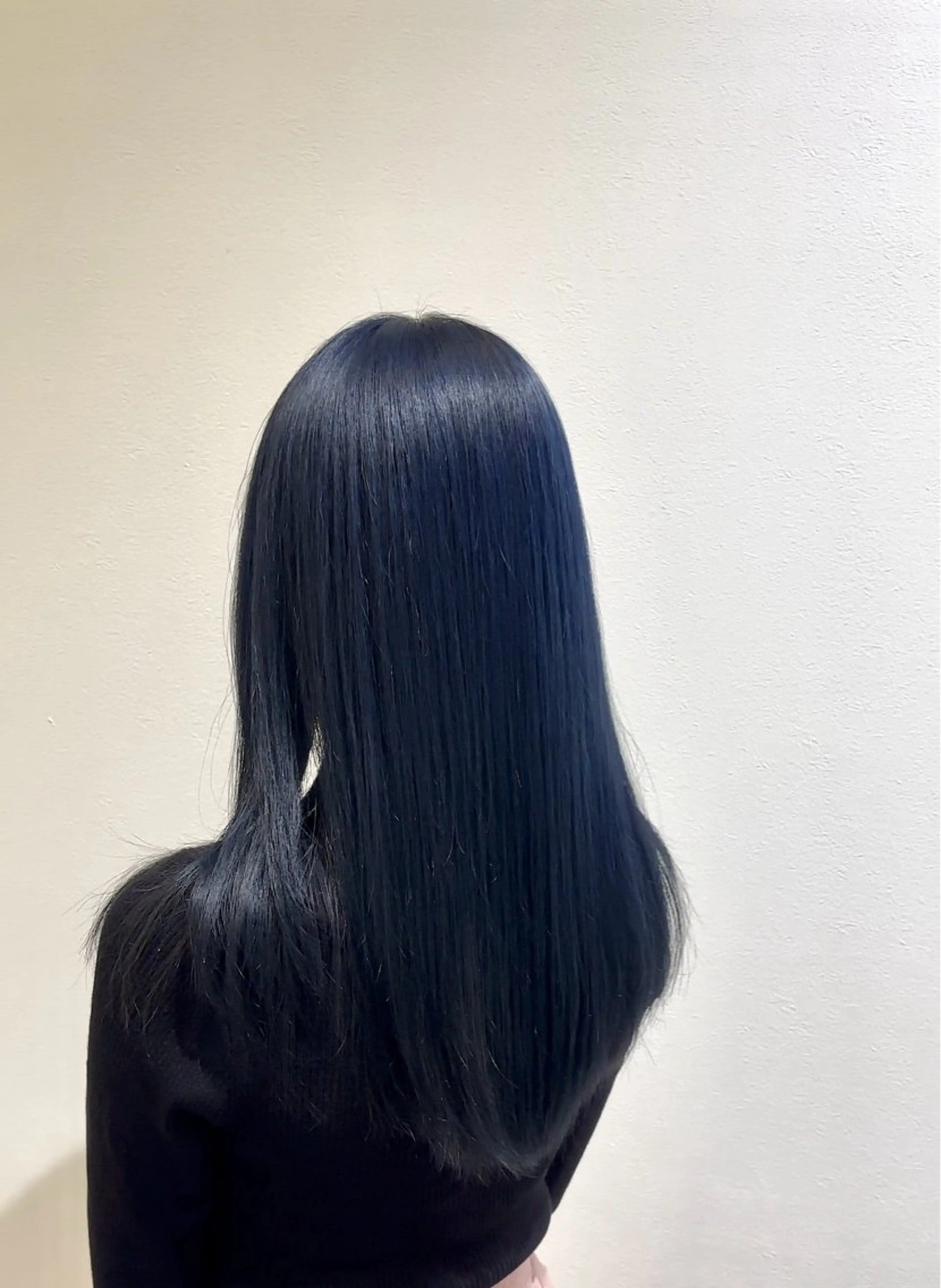 ロング カラー ブリーチ ブルーカラー 🌟心斎橋レイヤー 艶ハイトーン/ウルフのヘアスタイル