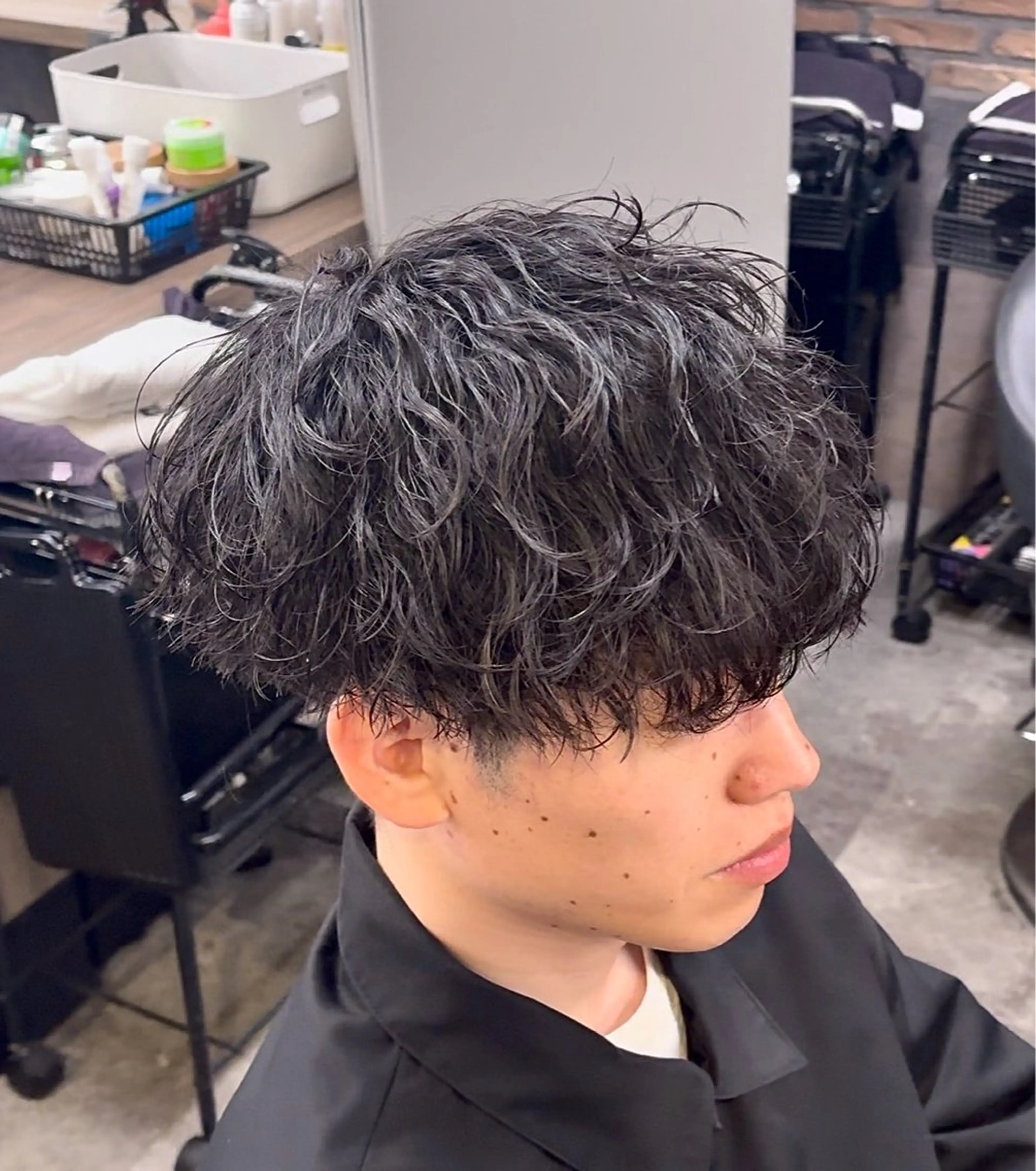 パーマ メンズ メンズパーマ センターパート/フェ ザー🔥SHUYAのヘアスタイル