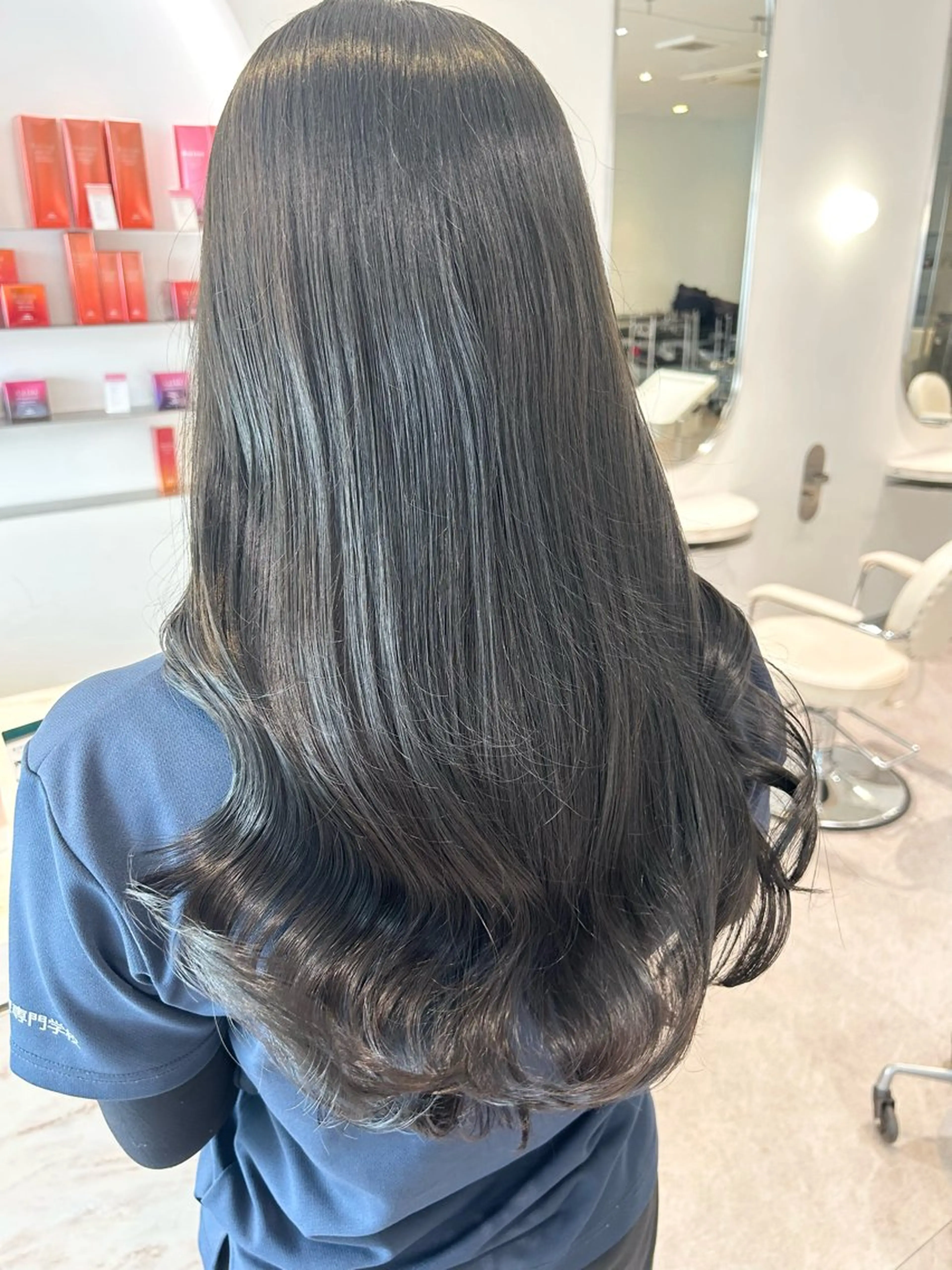 フルカラー＋カットの写真