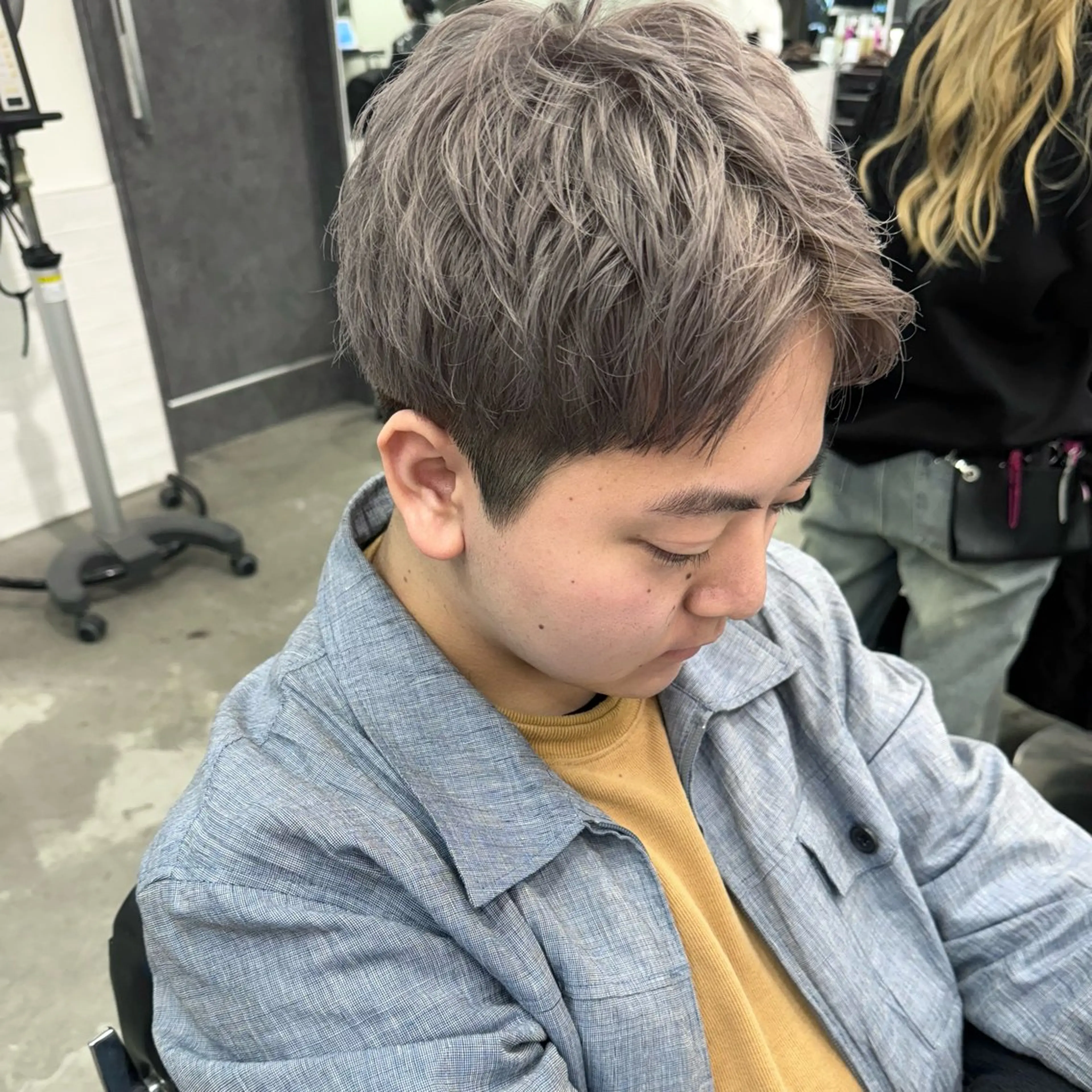 カラー メンズ IwAsh  大和駅店所属・shiho .のヘアスタイル