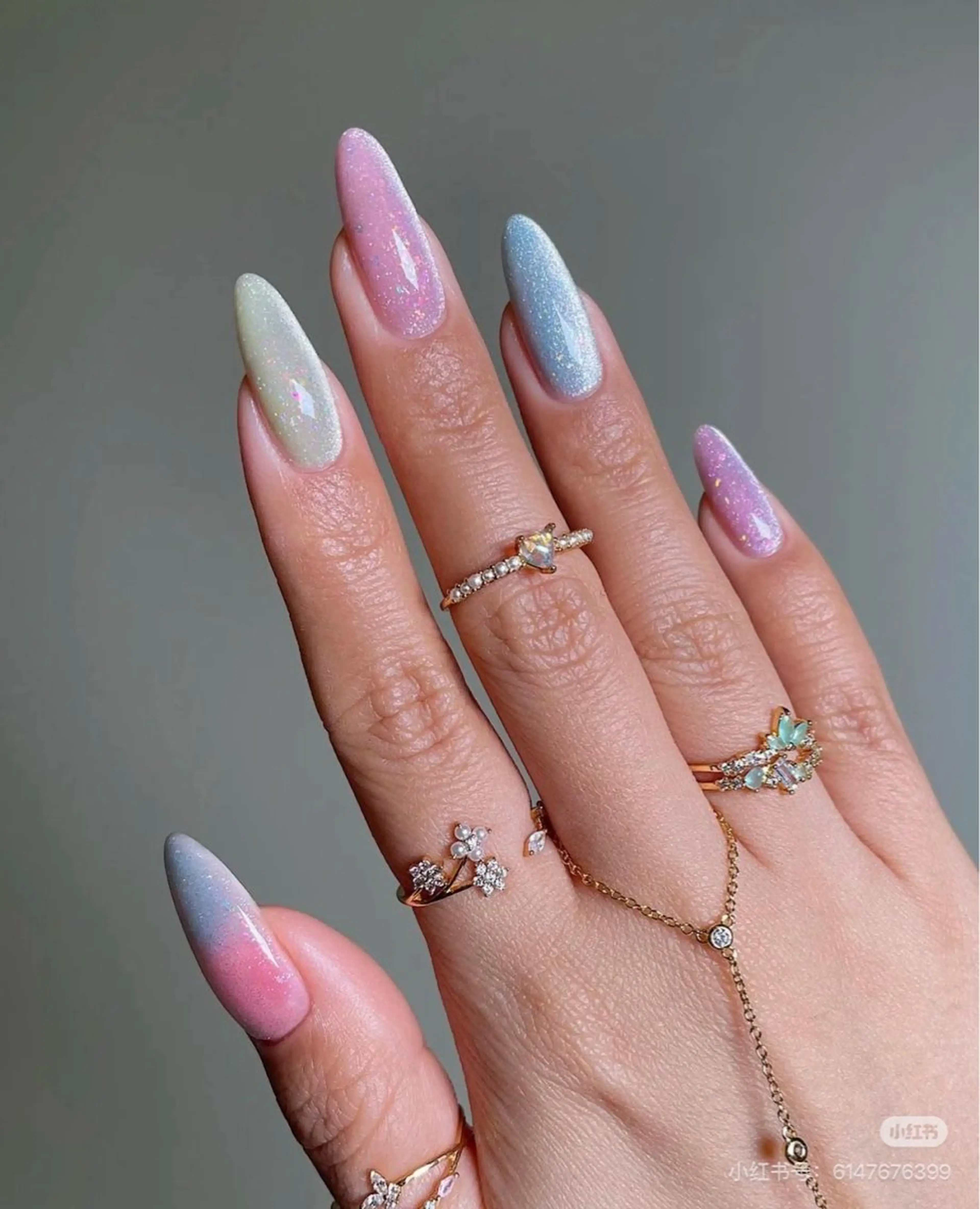 ネイル 高木 維麗絲のネイルデザイン