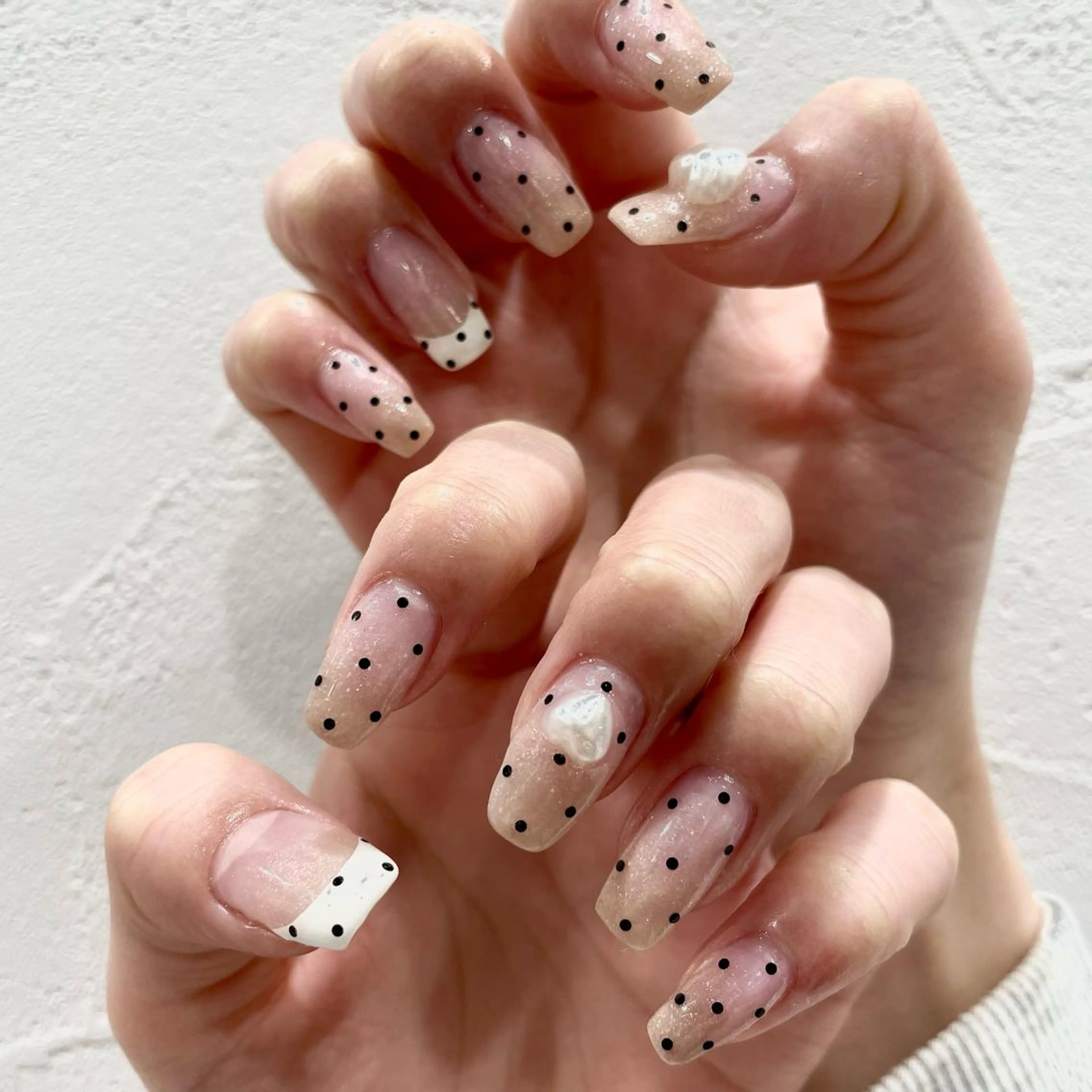 ネイル ドット バレンタイン ハンドネイル 佐藤 まりえのネイルデザイン