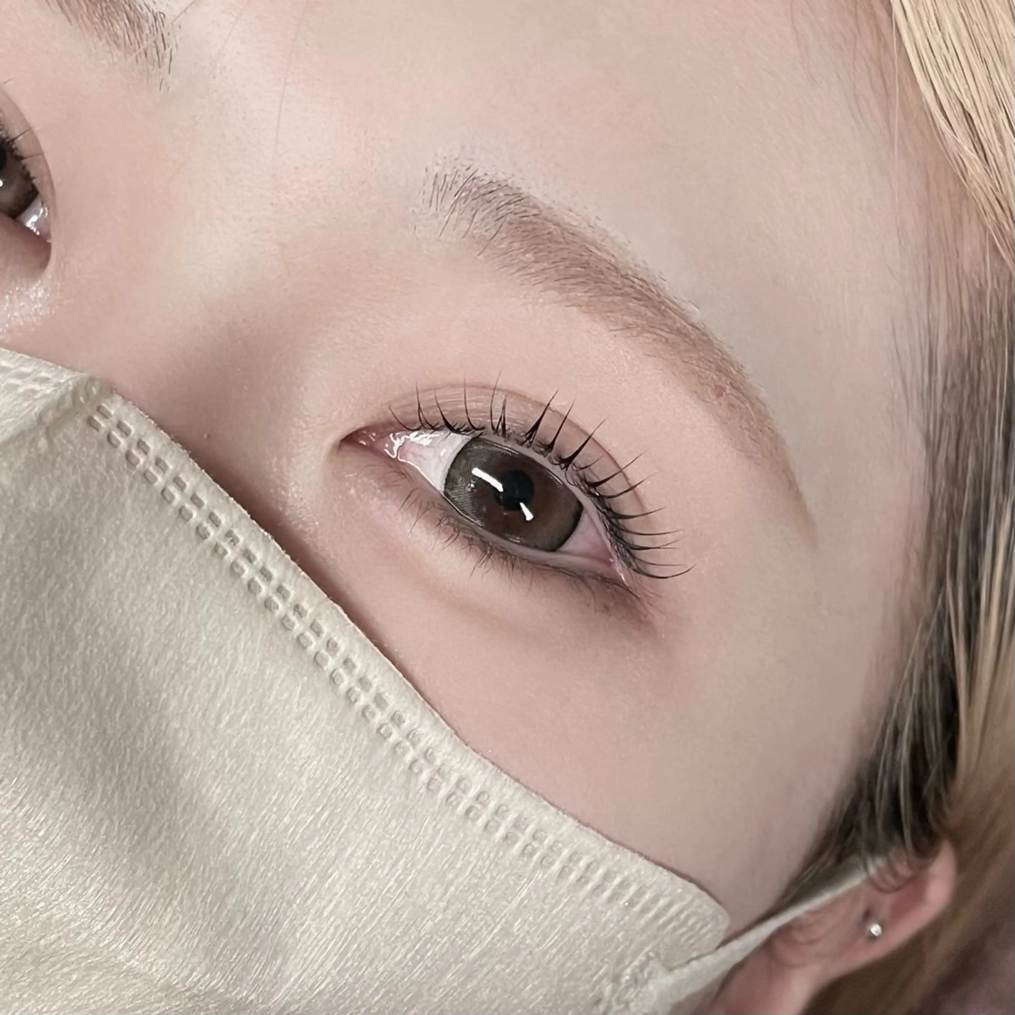 マツエク・マツパ loweli konan所属・れ rの眉毛・アイブロウイメージ