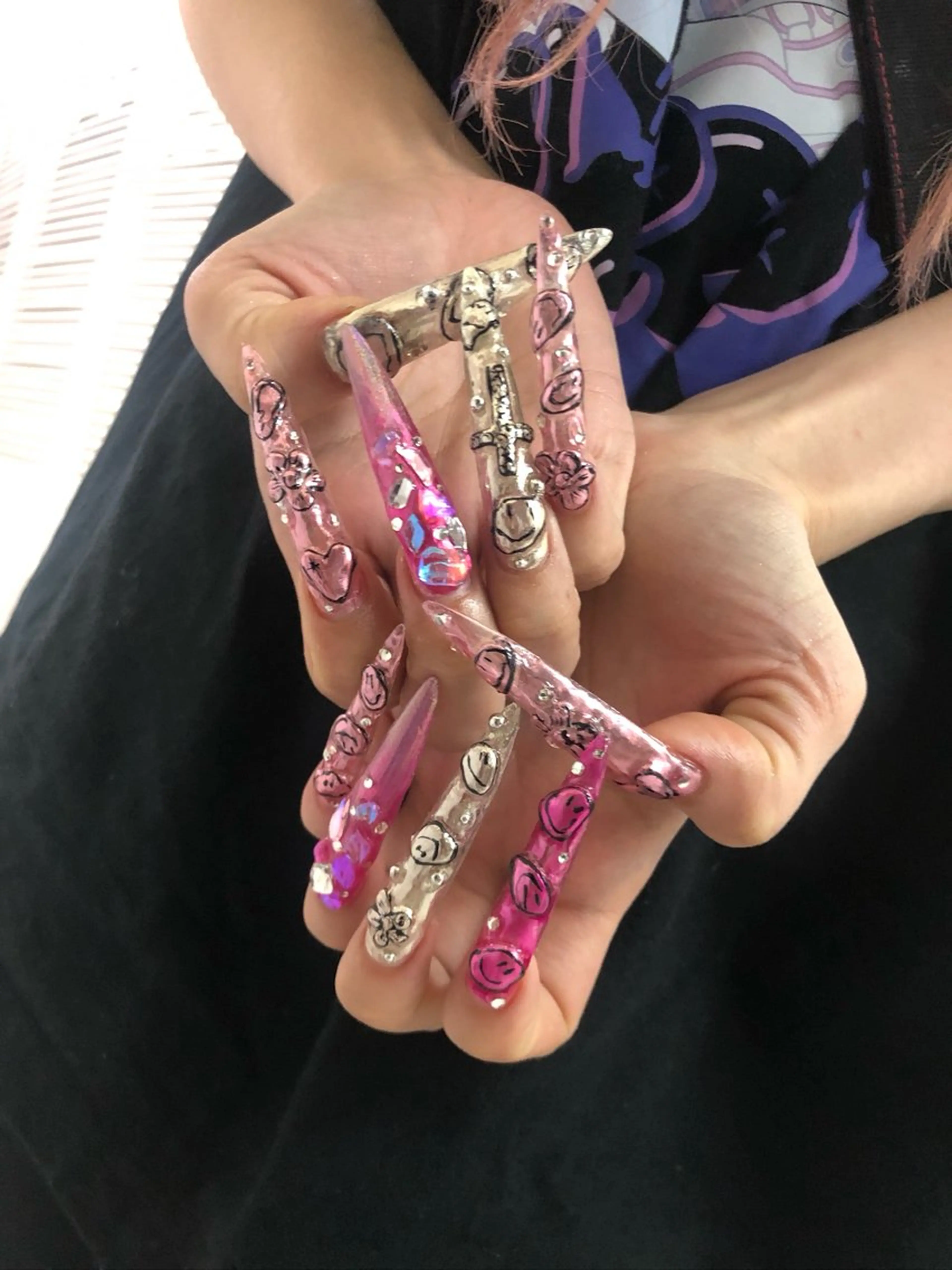 ネイル ロングネイル スーパーロングネイル ハンドネイル MARUCHU SAE👽のネイルデザイン