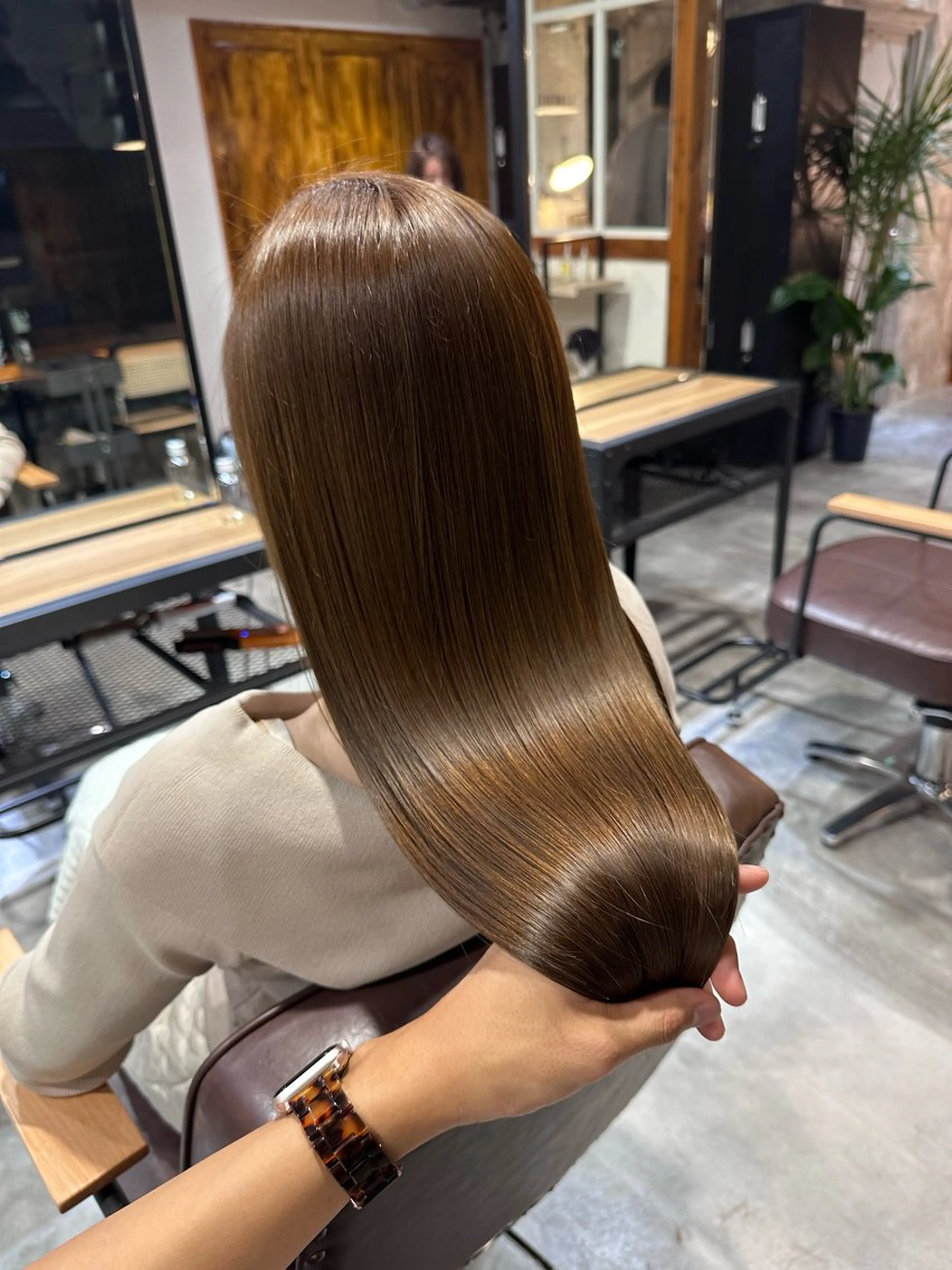 セミロング 顔まわりレイヤー 韓国風ヘア レイヤーカット ローレイヤー 縮毛矯正 Masena所属・【必ず似合わせます】 川口航平のヘアスタイル