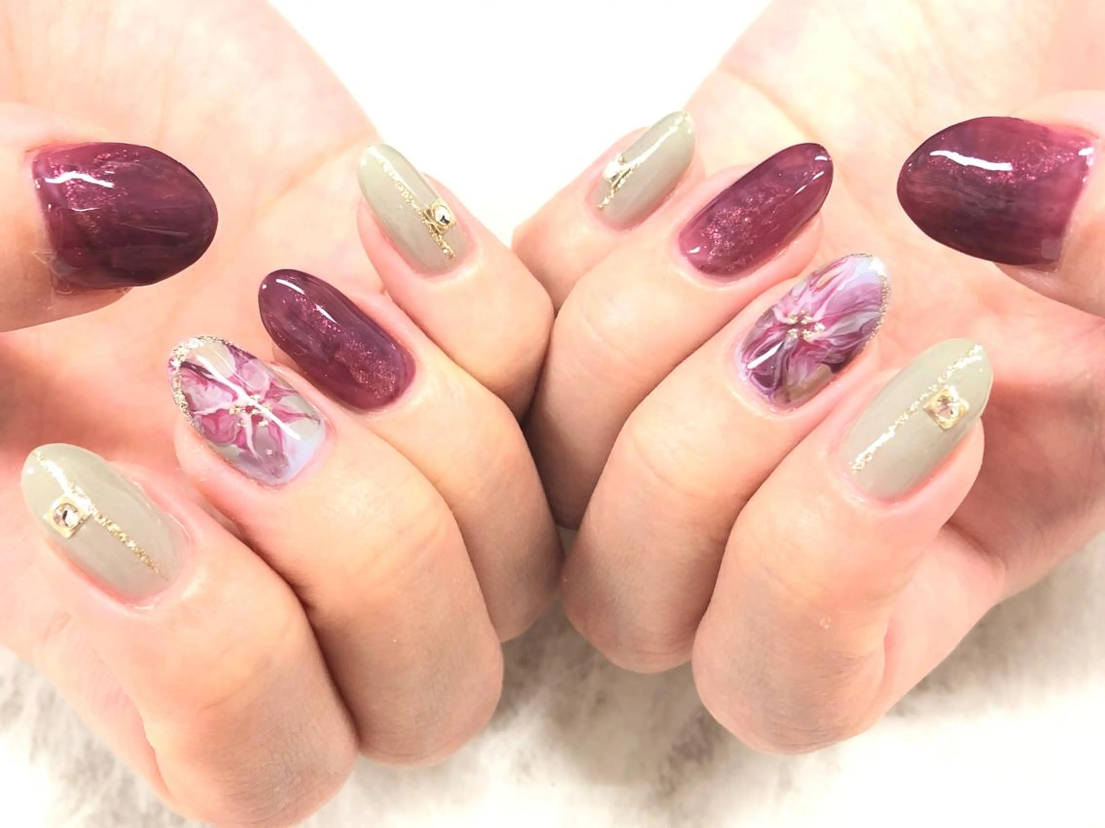 ネイル 大理石ネイル(マーブル) ニュアンスネイル ユリシスネイル 担当近藤のネイルデザイン