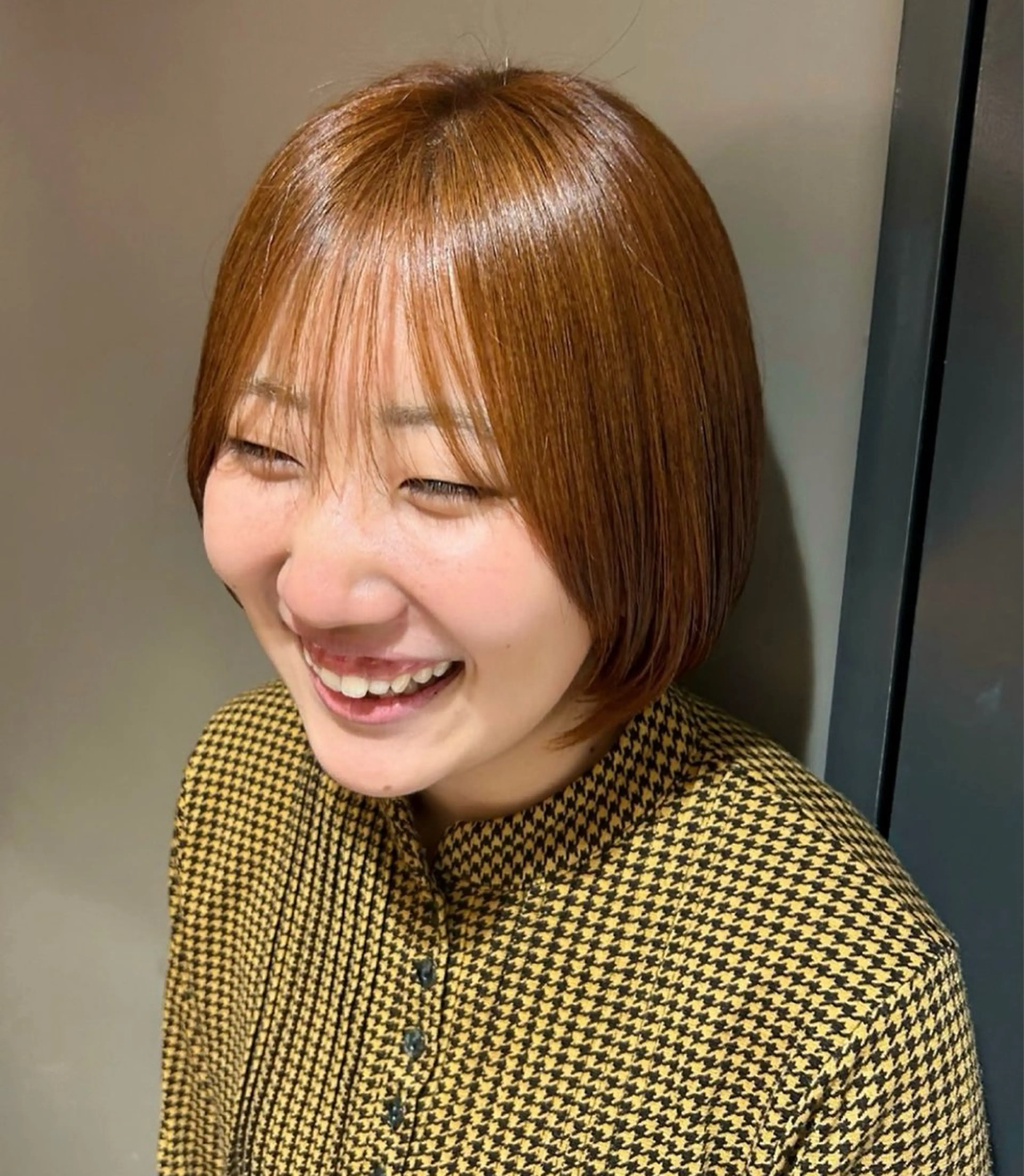 ショート カラー ヘアカラー ボブ×コテ巻き風 パーマ/aoba🩵のヘアスタイル