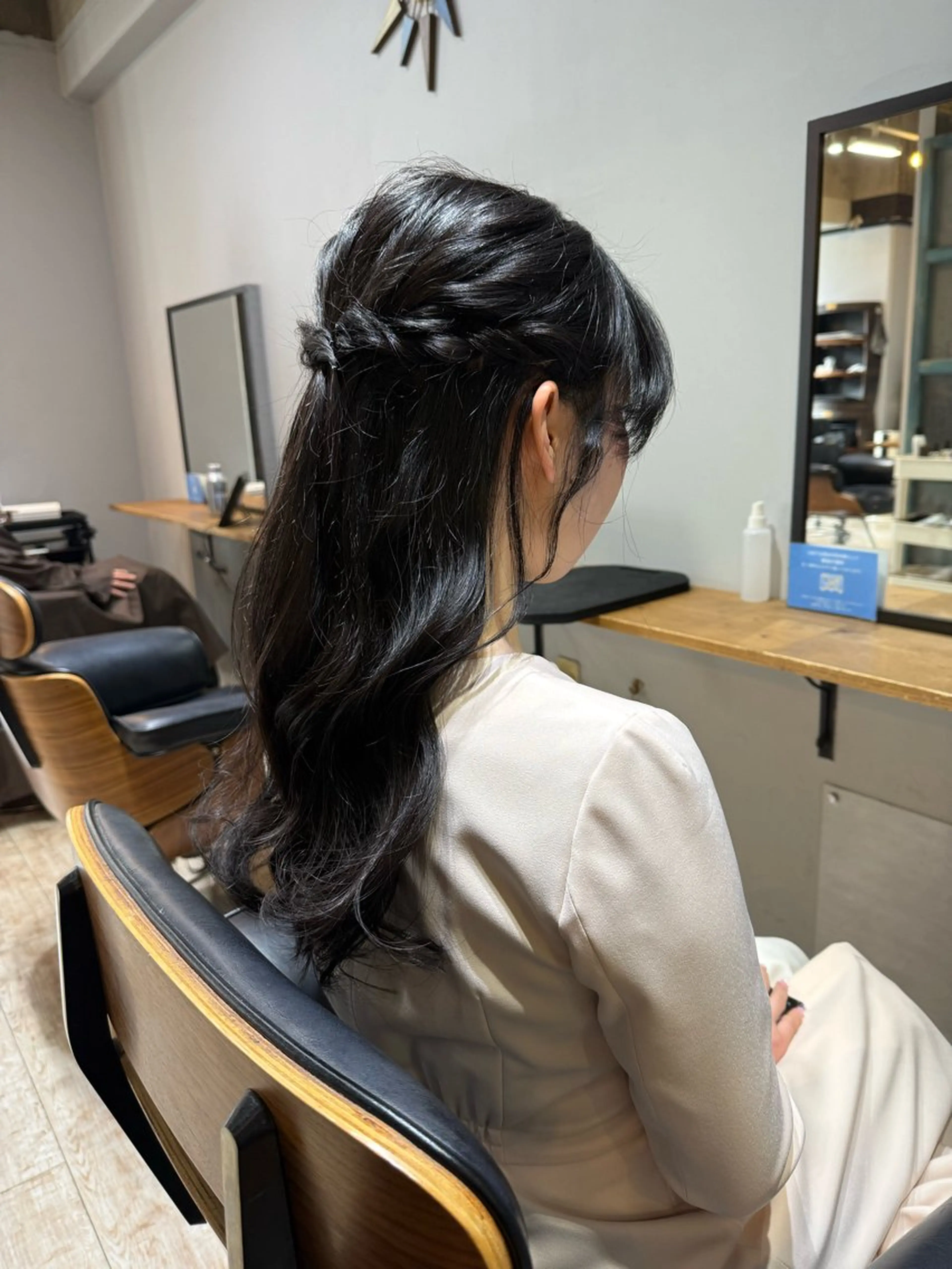 ロング ヘアアレンジ ハーフアップ ヘアカラー トリートメント ヘアセット 加藤 まりえのヘアスタイル