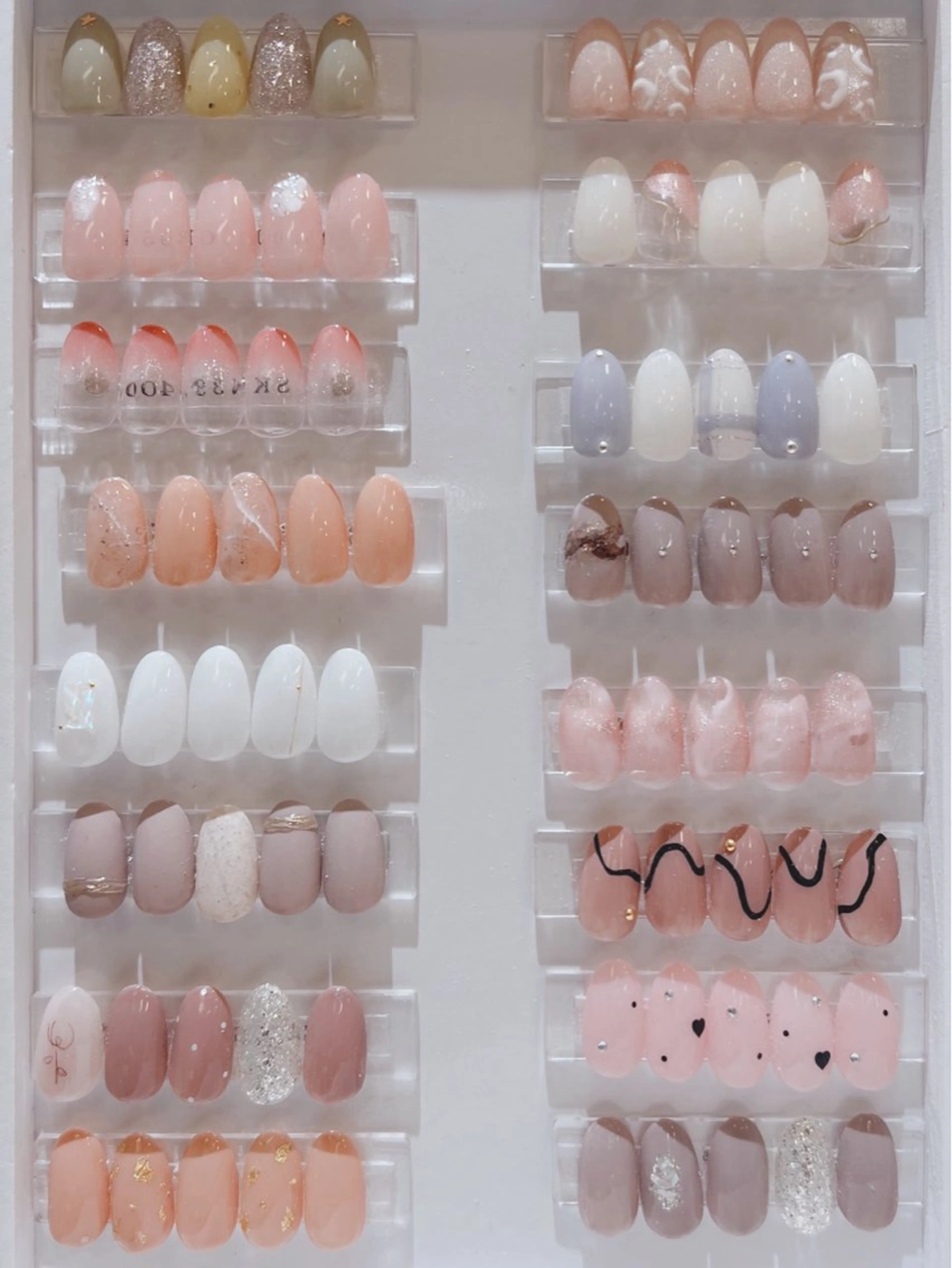 オフあり●定額ネイル（ジェルオフ・クイックケア込み）の写真