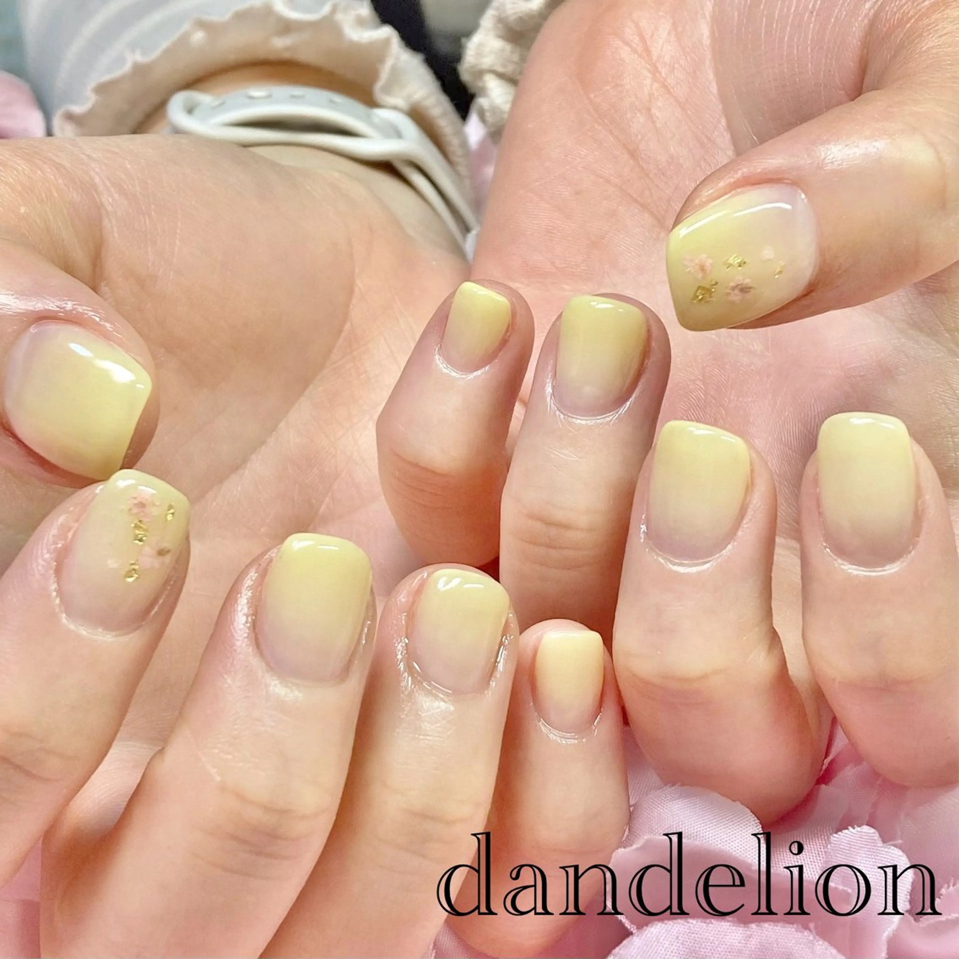 ネイル ハンドネイル ハンドケア dandelion ダンデライオンのネイルデザイン