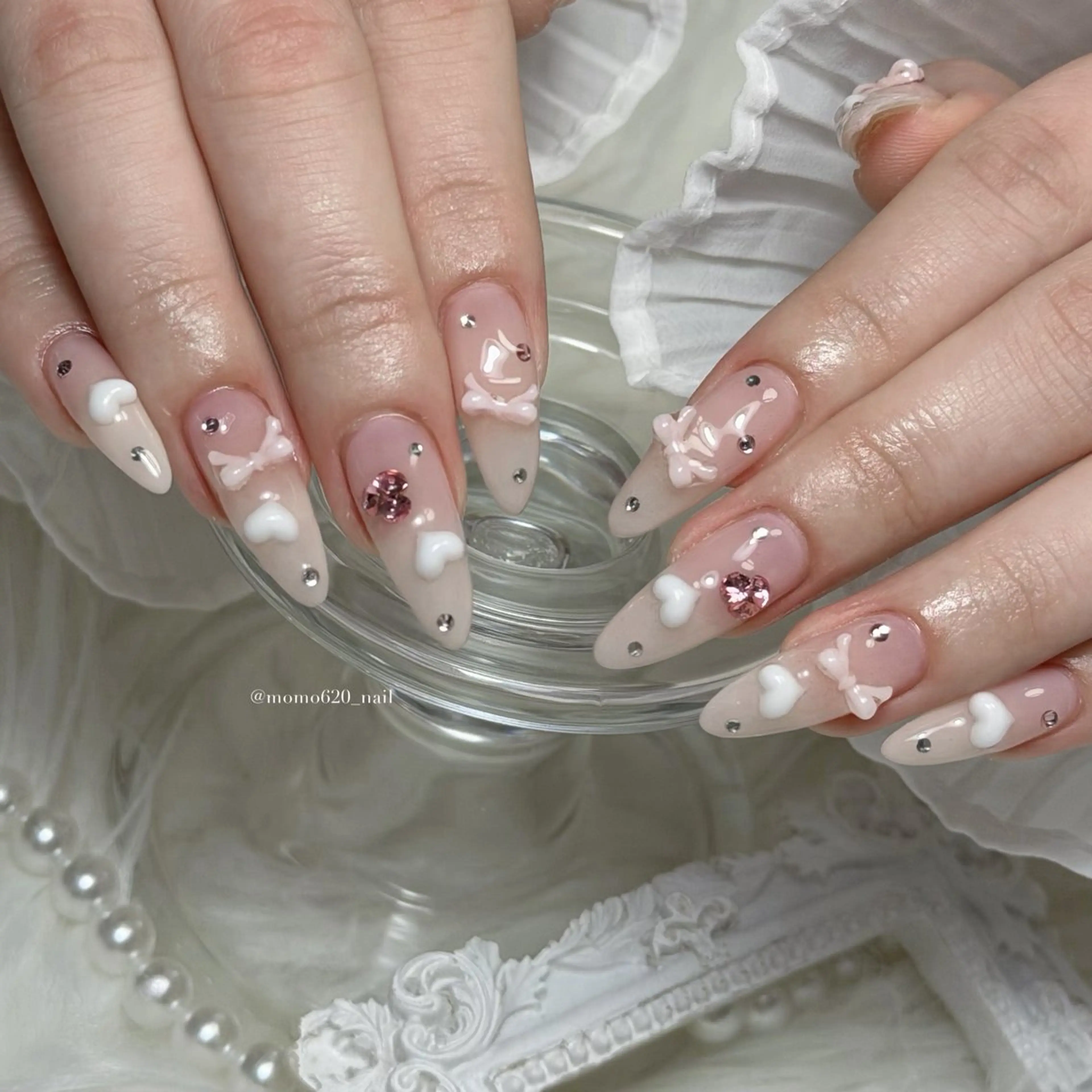 ネイル リボン ハンドネイル Nail salon Hemiy所属・Nail salon Hemiyのネイルデザイン