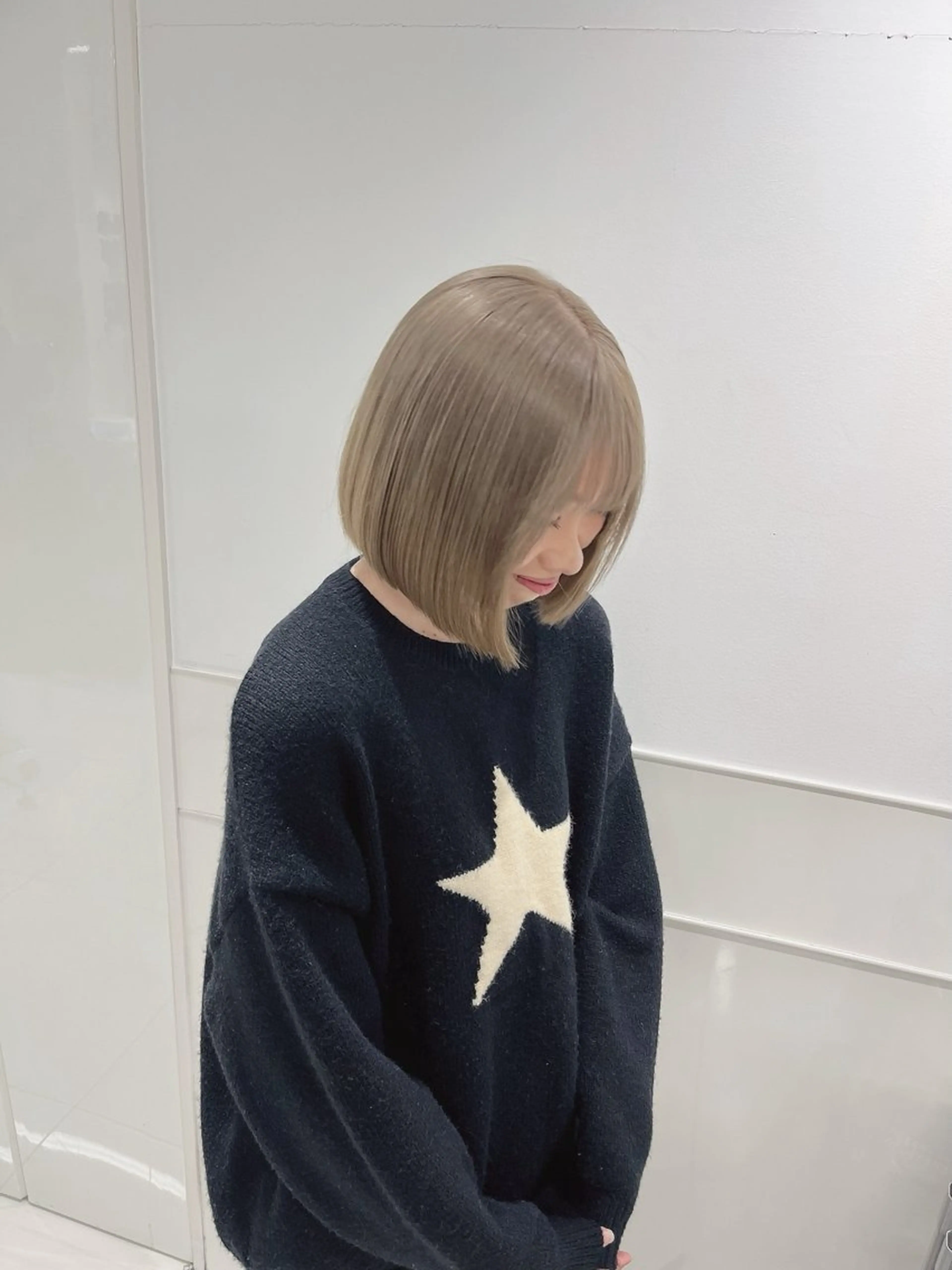 セミロング カラー ベージュカラー ブリーチ ミルクティーベージュ りおな/エクステ /ミルクティーカラーのヘアスタイル