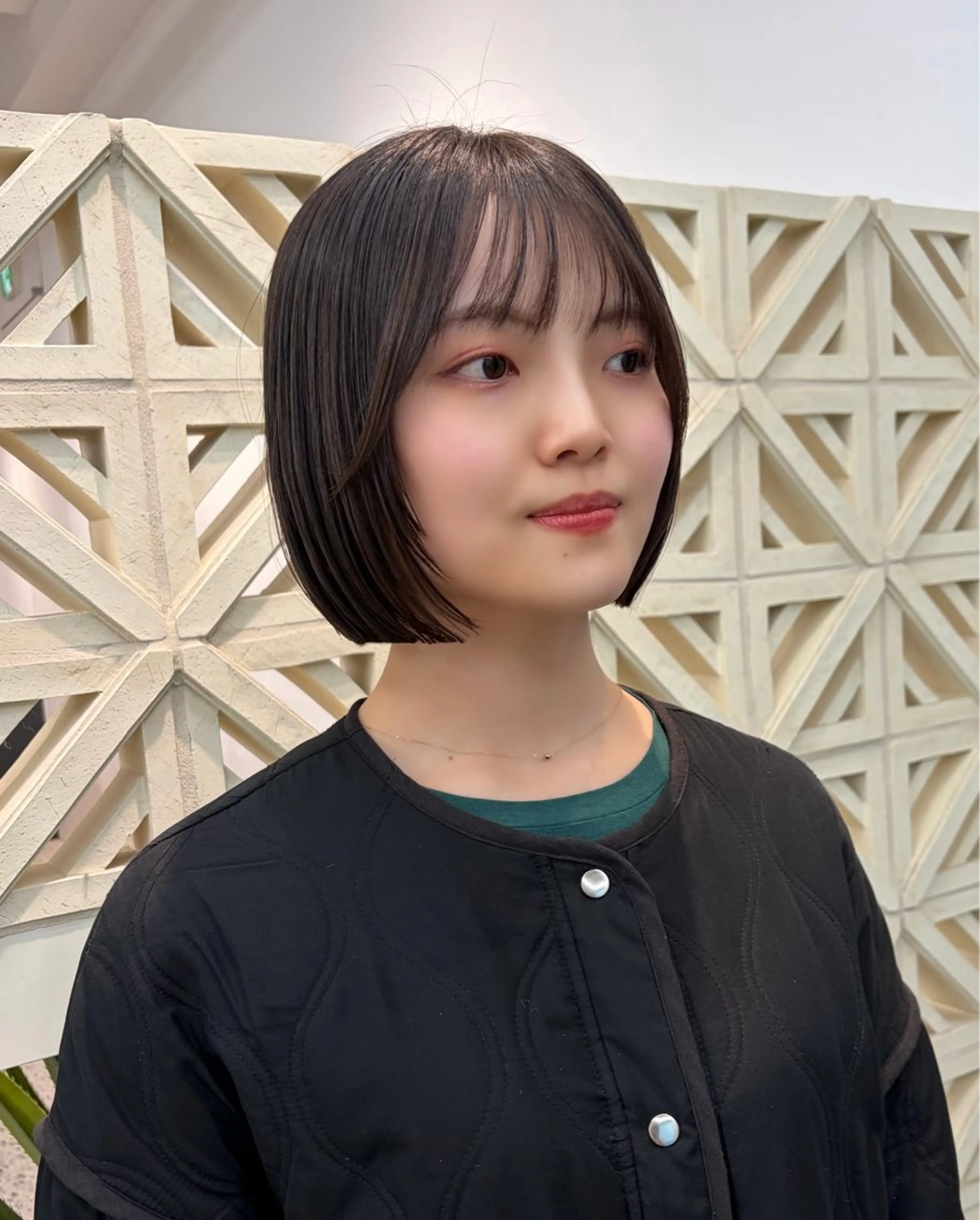 ショート ボブ カット 縮毛矯正 伊藤 優里のヘアスタイル