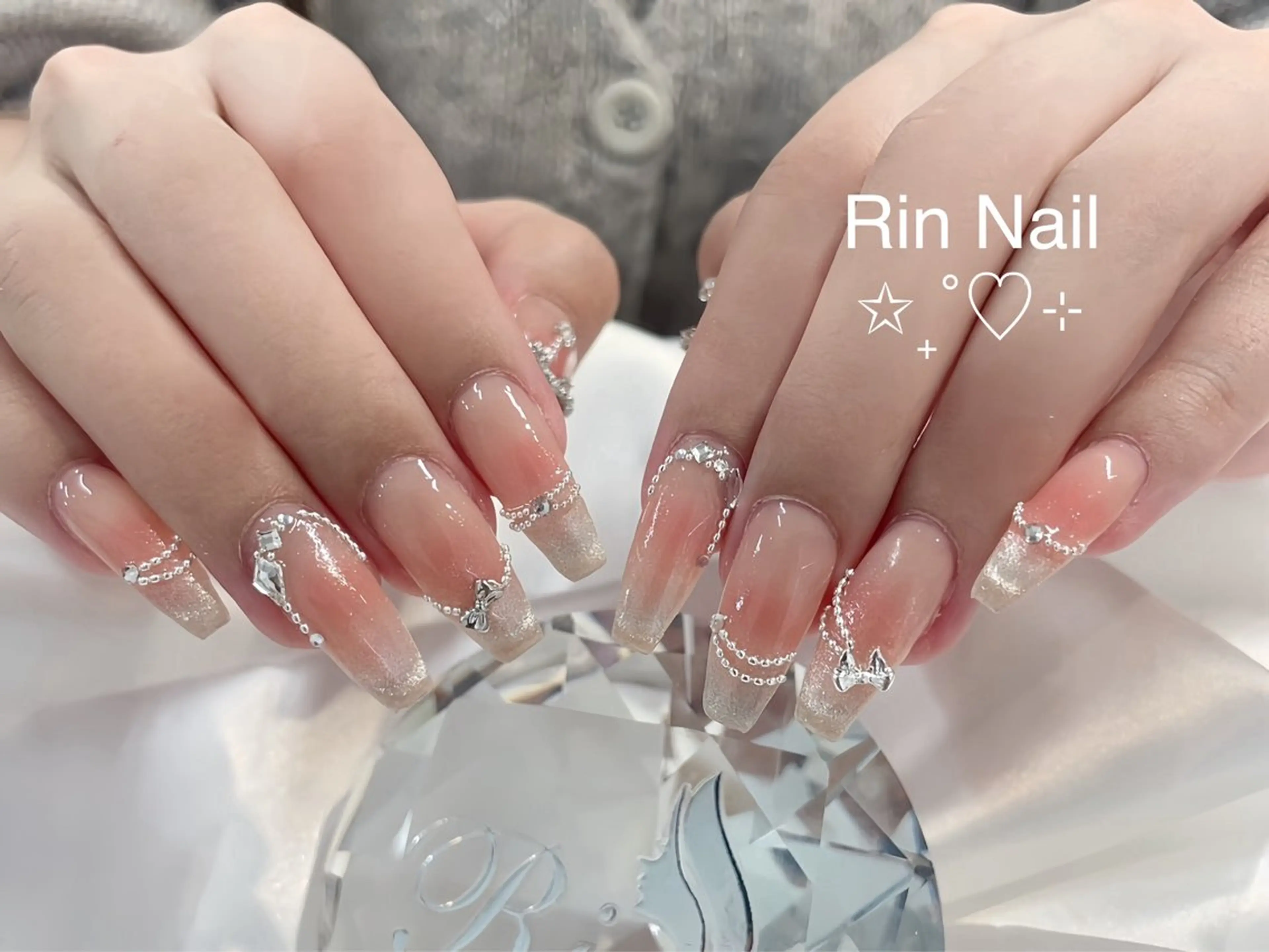 ネイル チークネイル フラッシュネイル フラワーネイル フットネイル ジェルネイル ハンドネイル Rin Nail Shinokuboのネイルデザイン