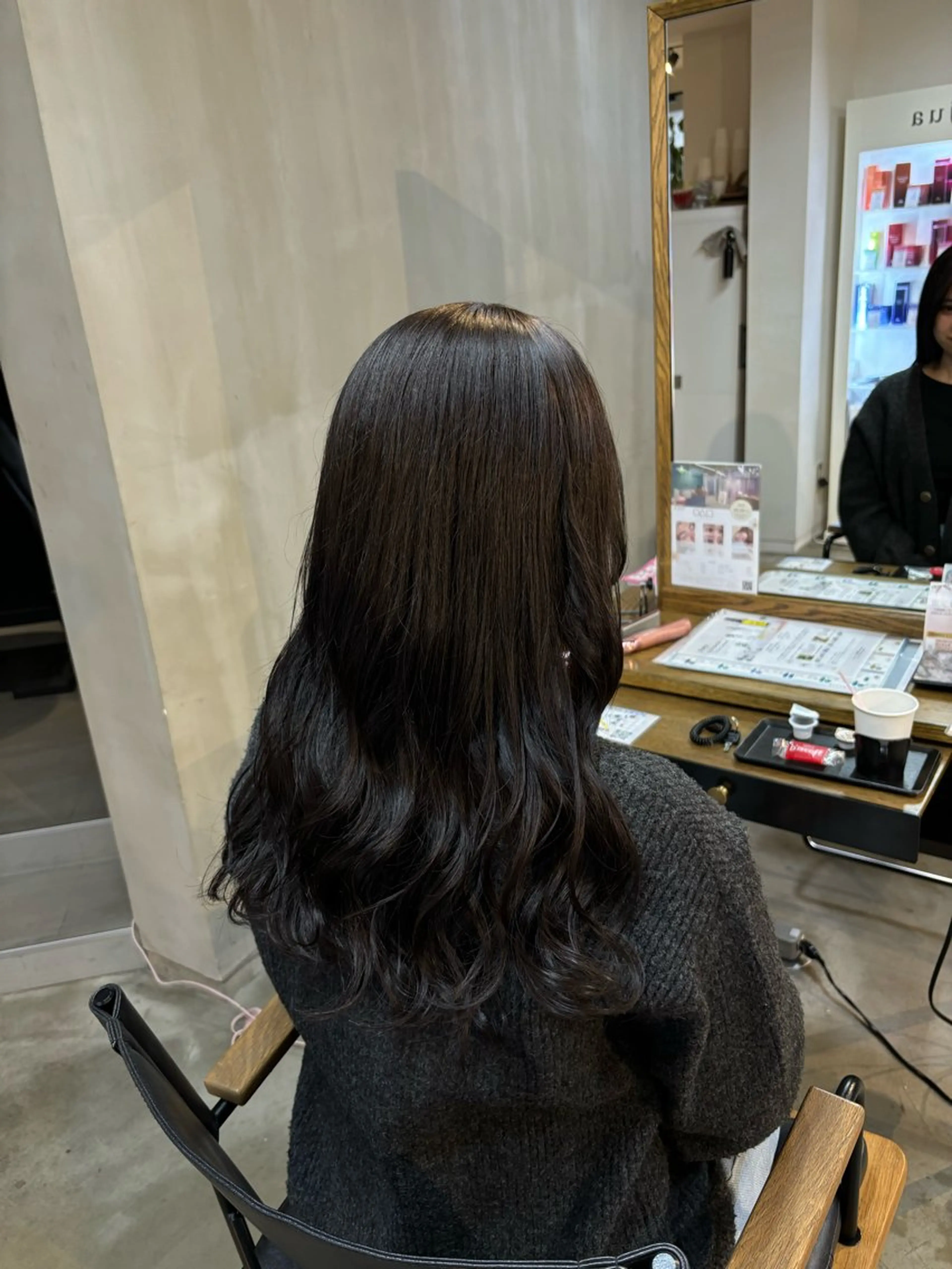 セミロング 日比野 紅杏のヘアスタイル