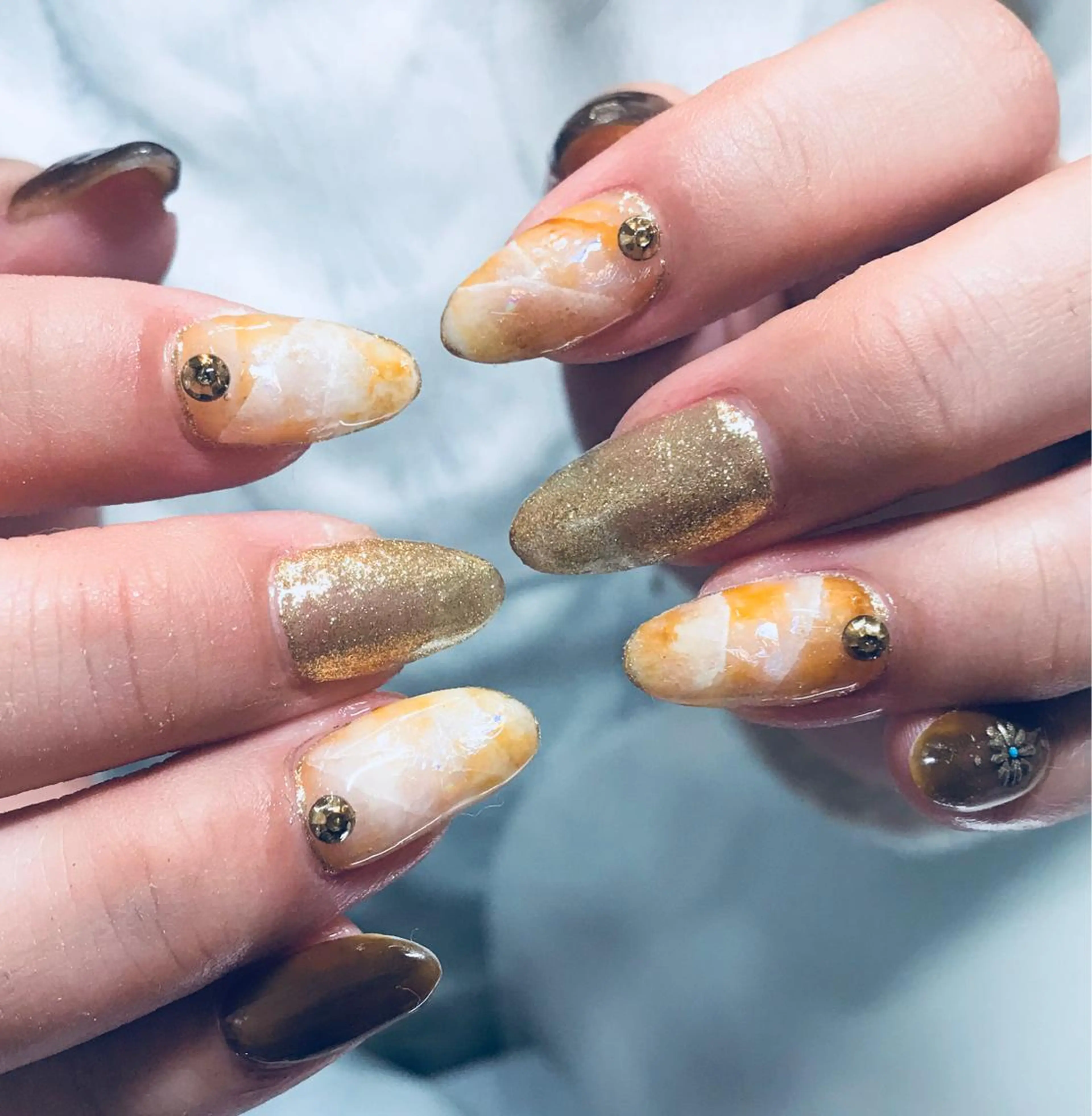 ミディアム ネイル ハンドネイル ハンドケア nail&eye Aoのマツエク・マツパデザイン