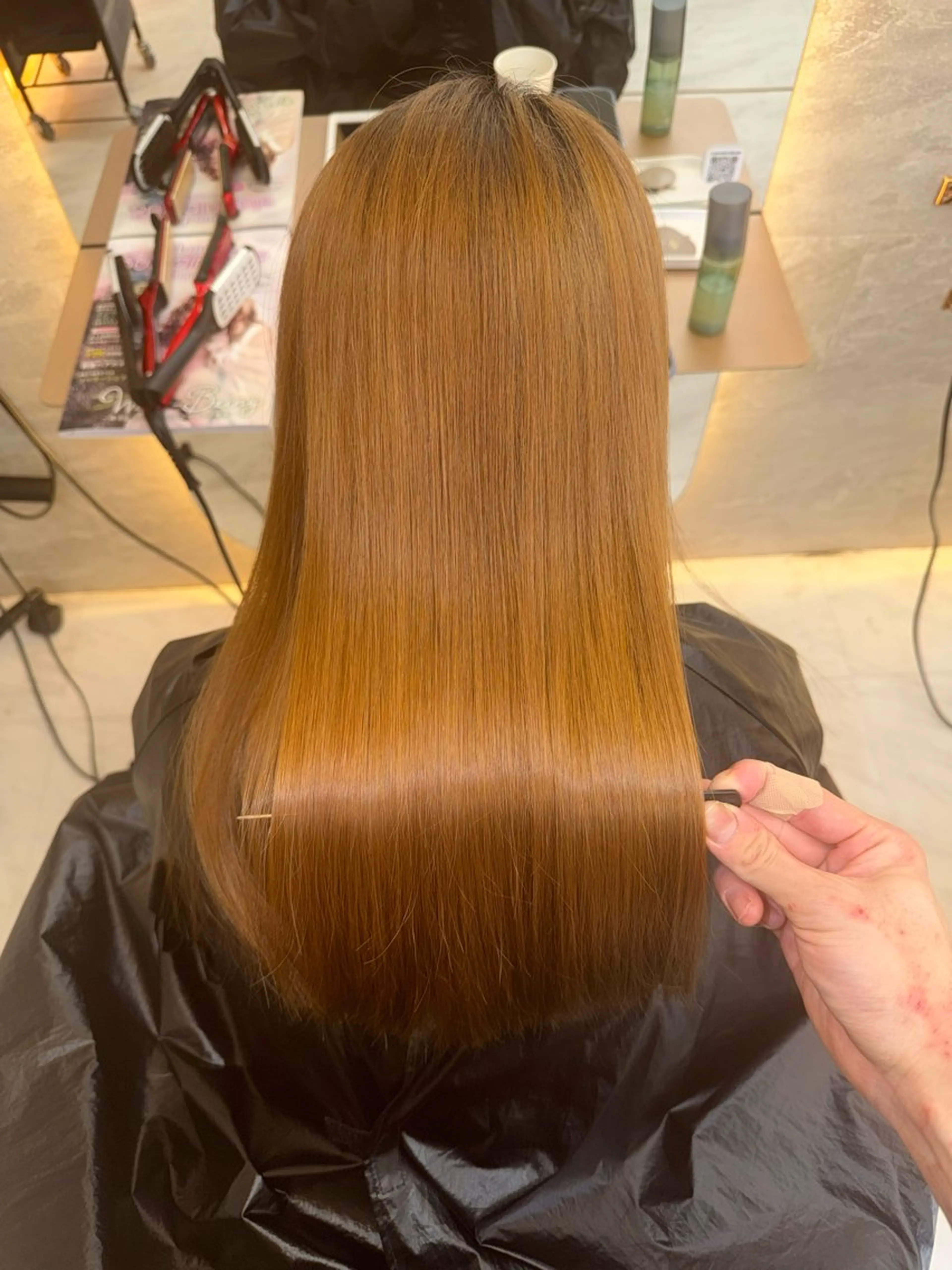 ⭕️イチオシメニュー【❣️ハイダメージ毛でもサラ艶髪に❣️】✨【小顔カット】✕【ヘアポテンツァ】✕【高保湿 TR】の写真