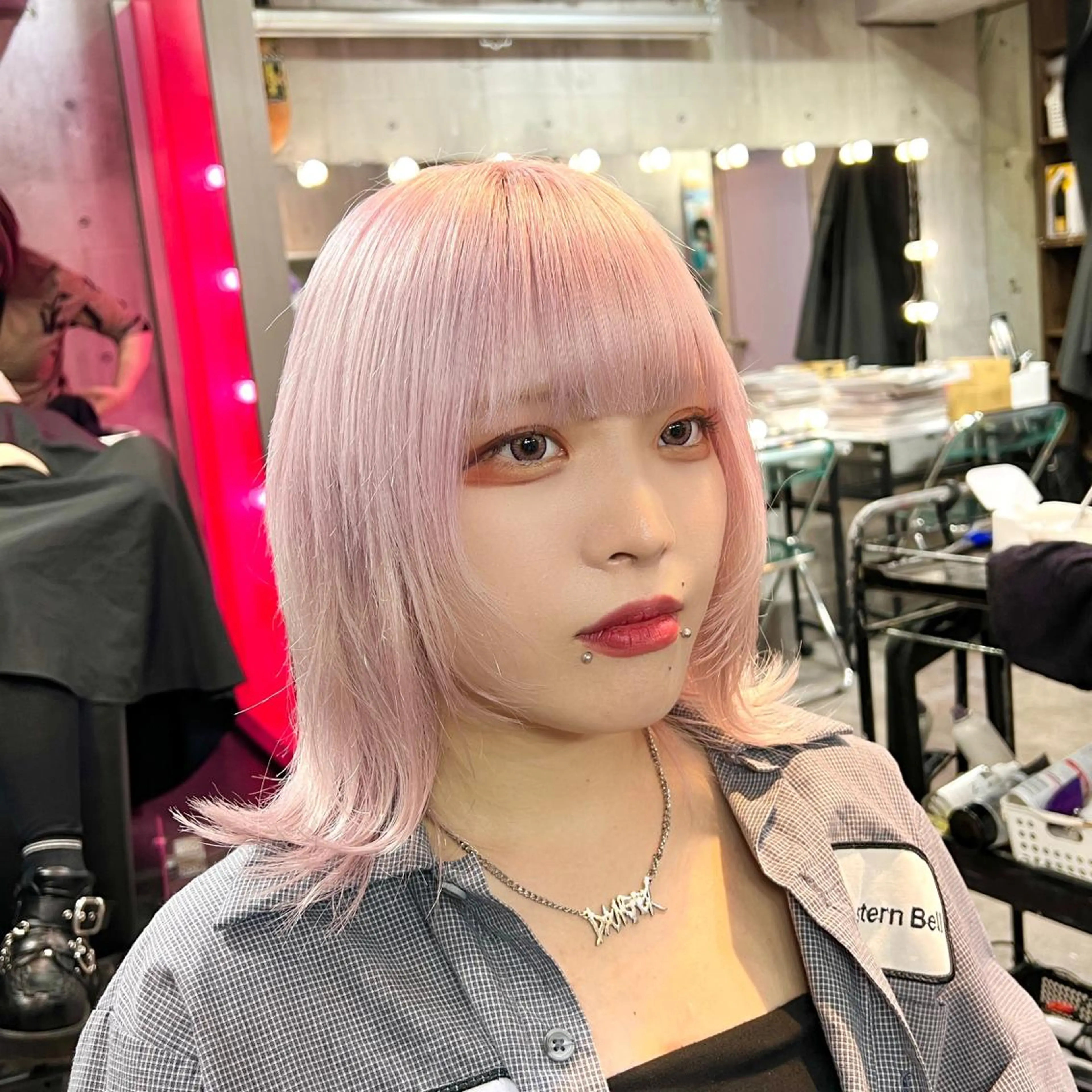 ミディアム カラー ブリーチ ピンクカラー ホワイトピンク ✨ブリーチ支持No1 複雑履歴修正/舘岡のヘアスタイル