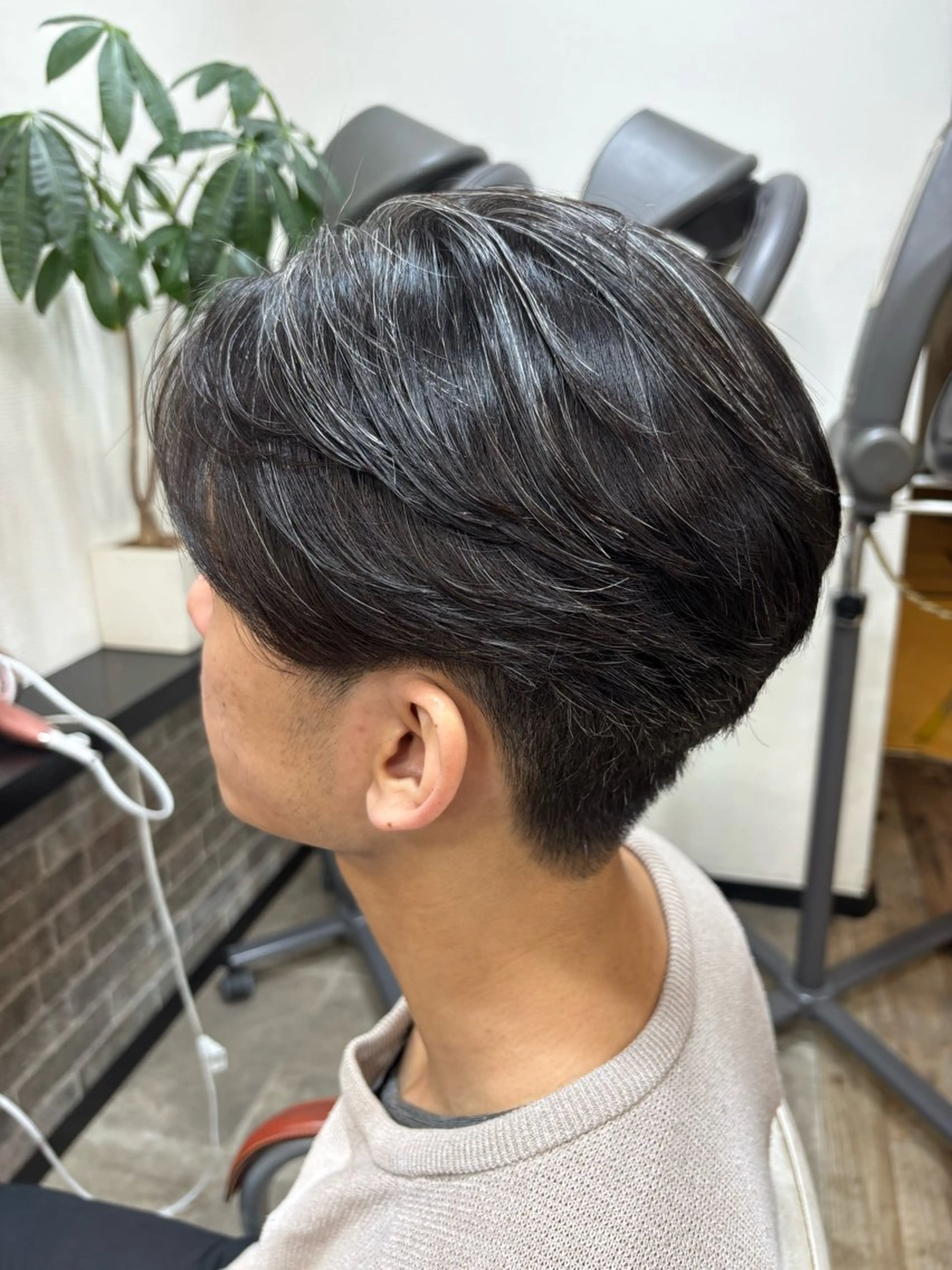 パーマ メンズ 髪質改善 縮毛矯正 カット 縮毛矯正 イツキ🌕デザインカ ラー🥨髪質改善🫧のヘアスタイル