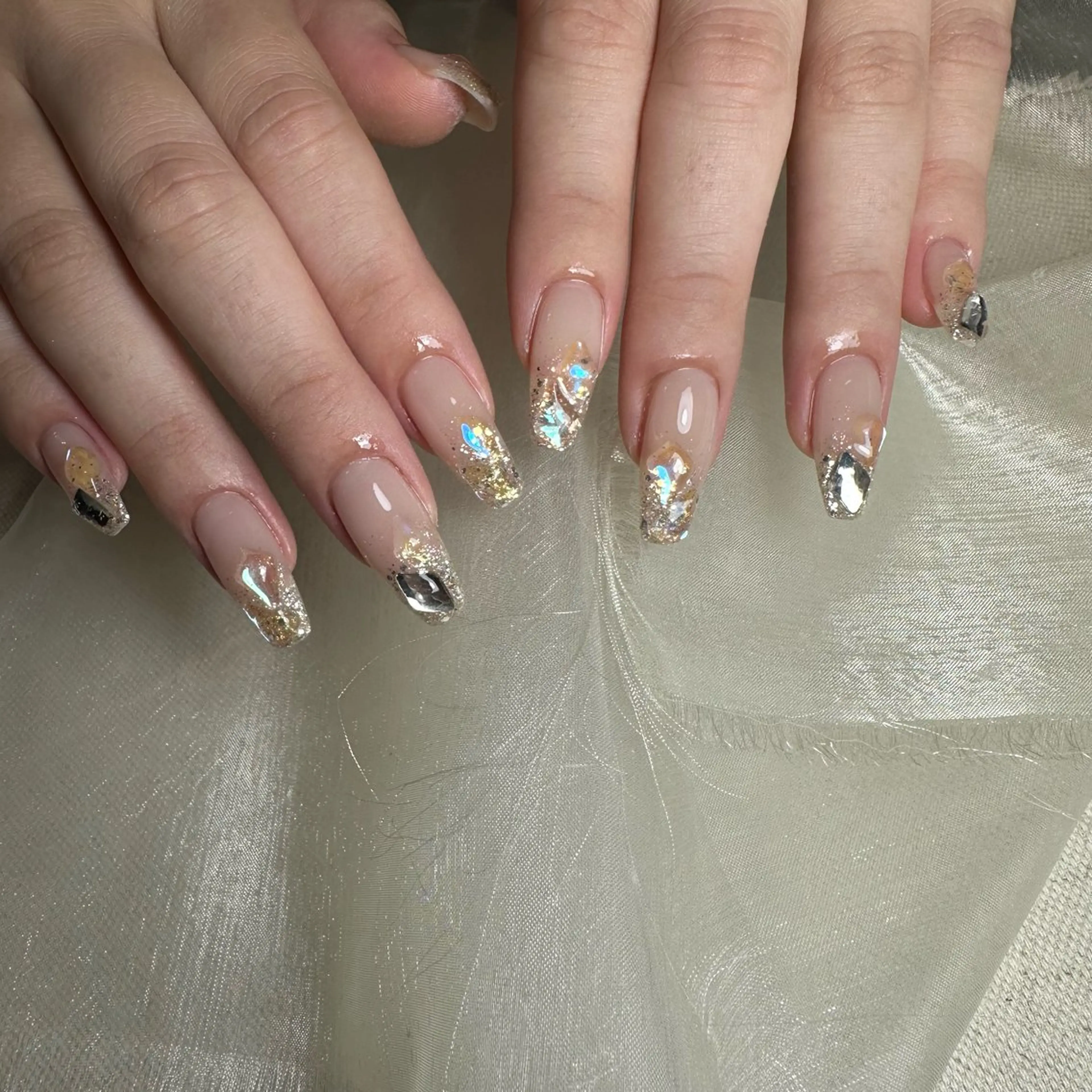 ネイル ストーンネイル 夏ネイル repos~ルポ~所属・里見 麗のネイルデザイン