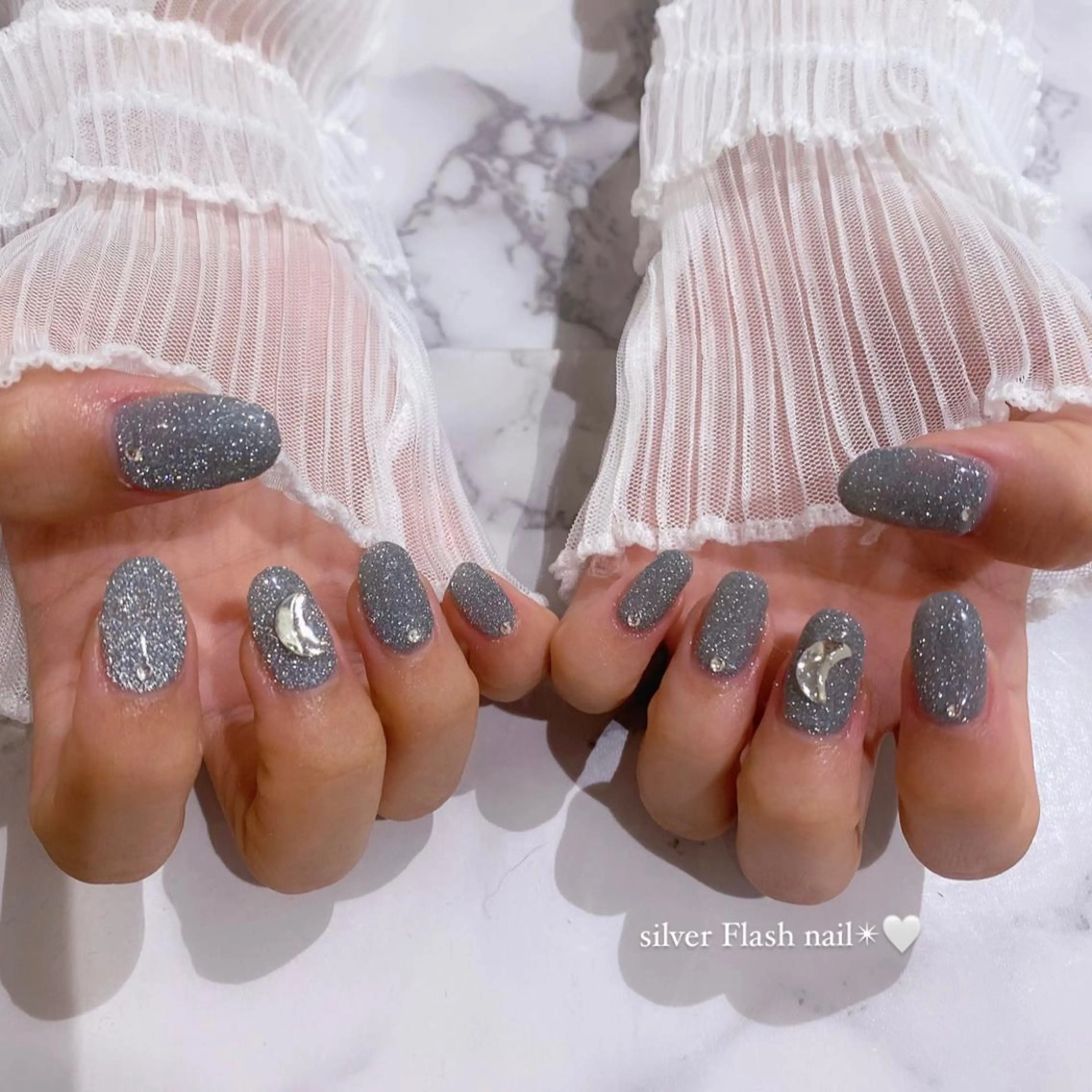 ネイル フラッシュネイル PLATINUM   DOLL【プラチナムドール】所属・ひろこ eyelist🎀のマツエク・マツパデザイン