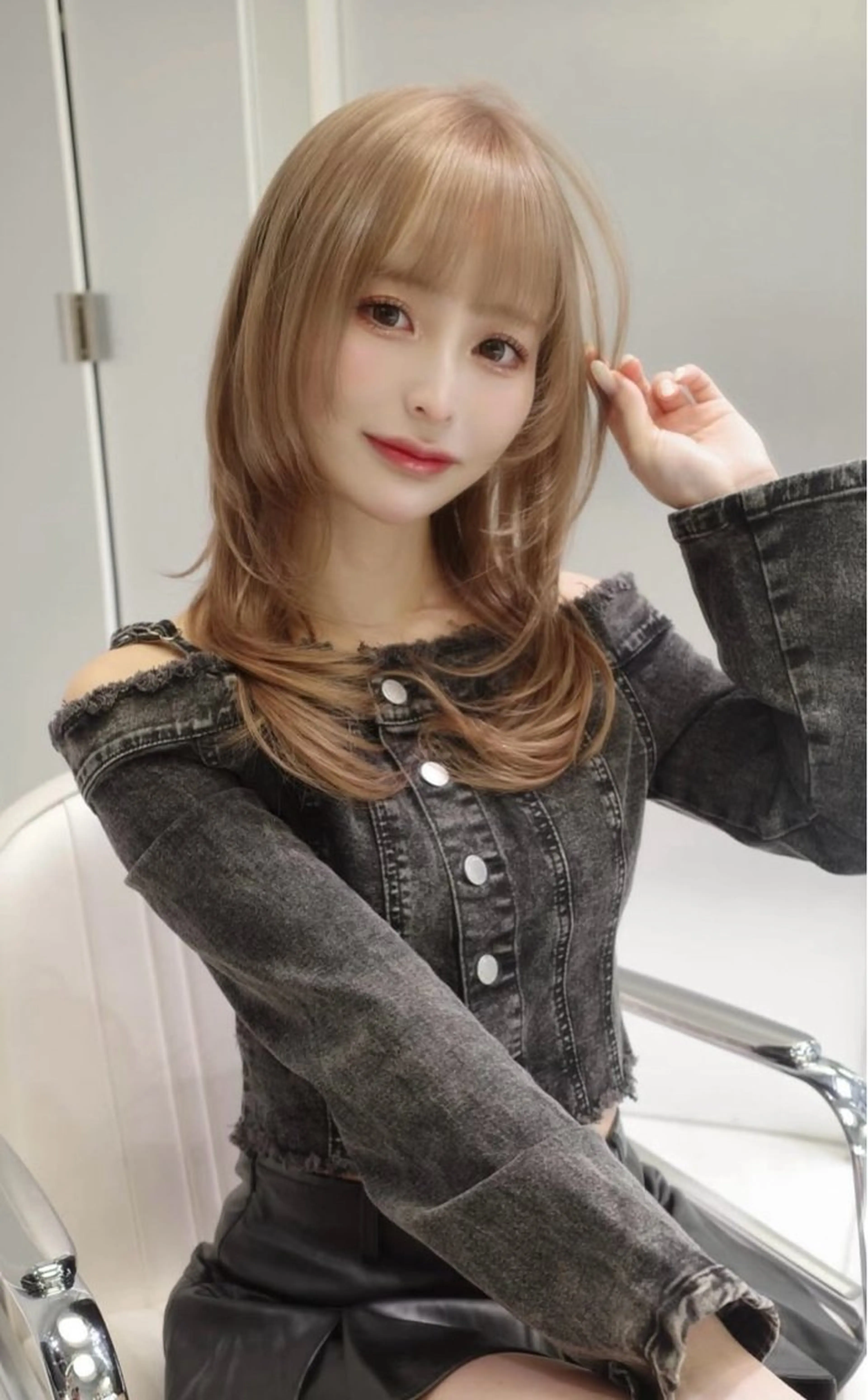 ミディアム レイヤーカット きったん／ハイライト レイヤーカットのヘアスタイル