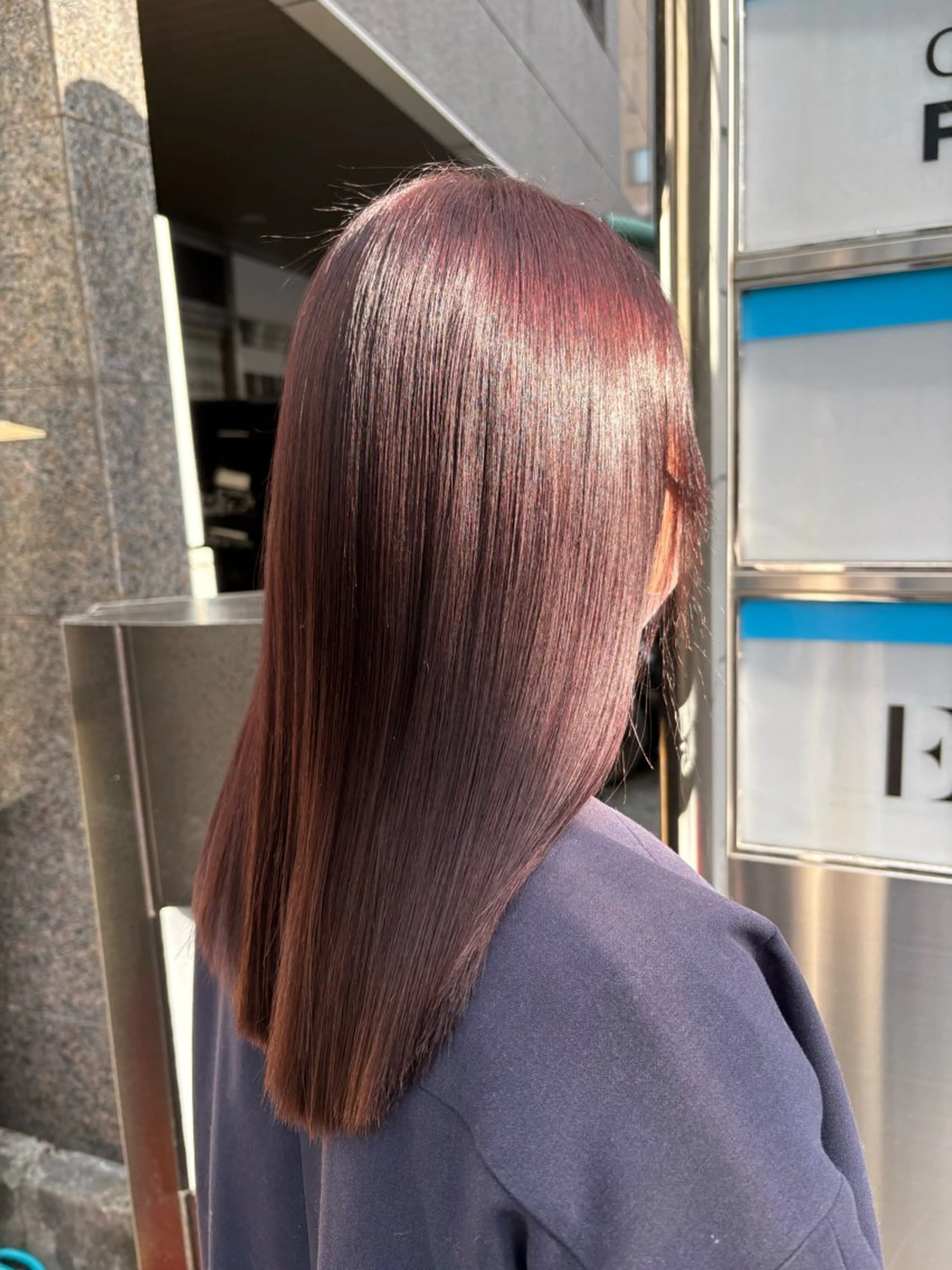 セミロング 野口 桃香のヘアスタイル