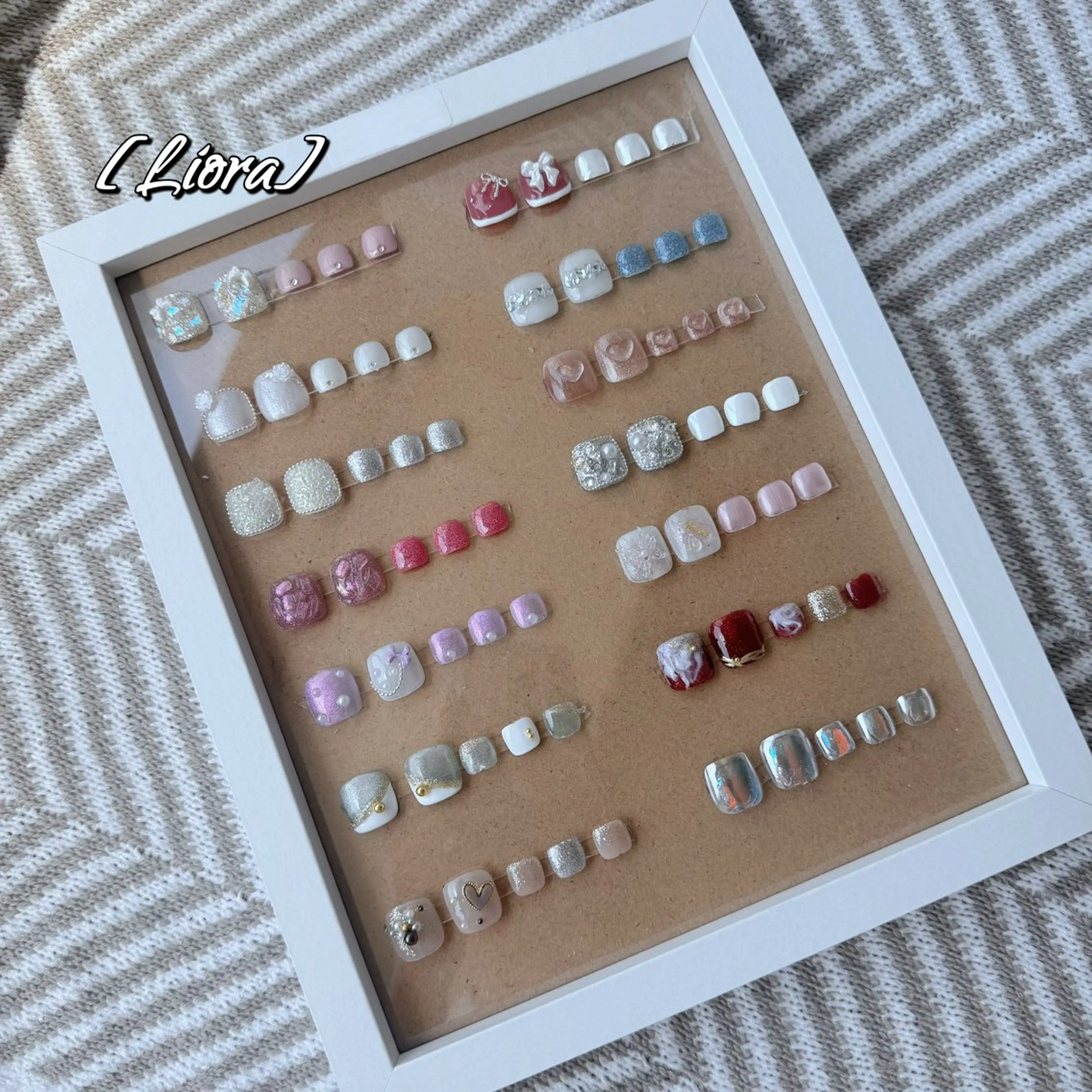 ネイル フレンチネイル ジェルネイル ガーリー グラデーション キラキラネイル Liora nail 1のネイルデザイン