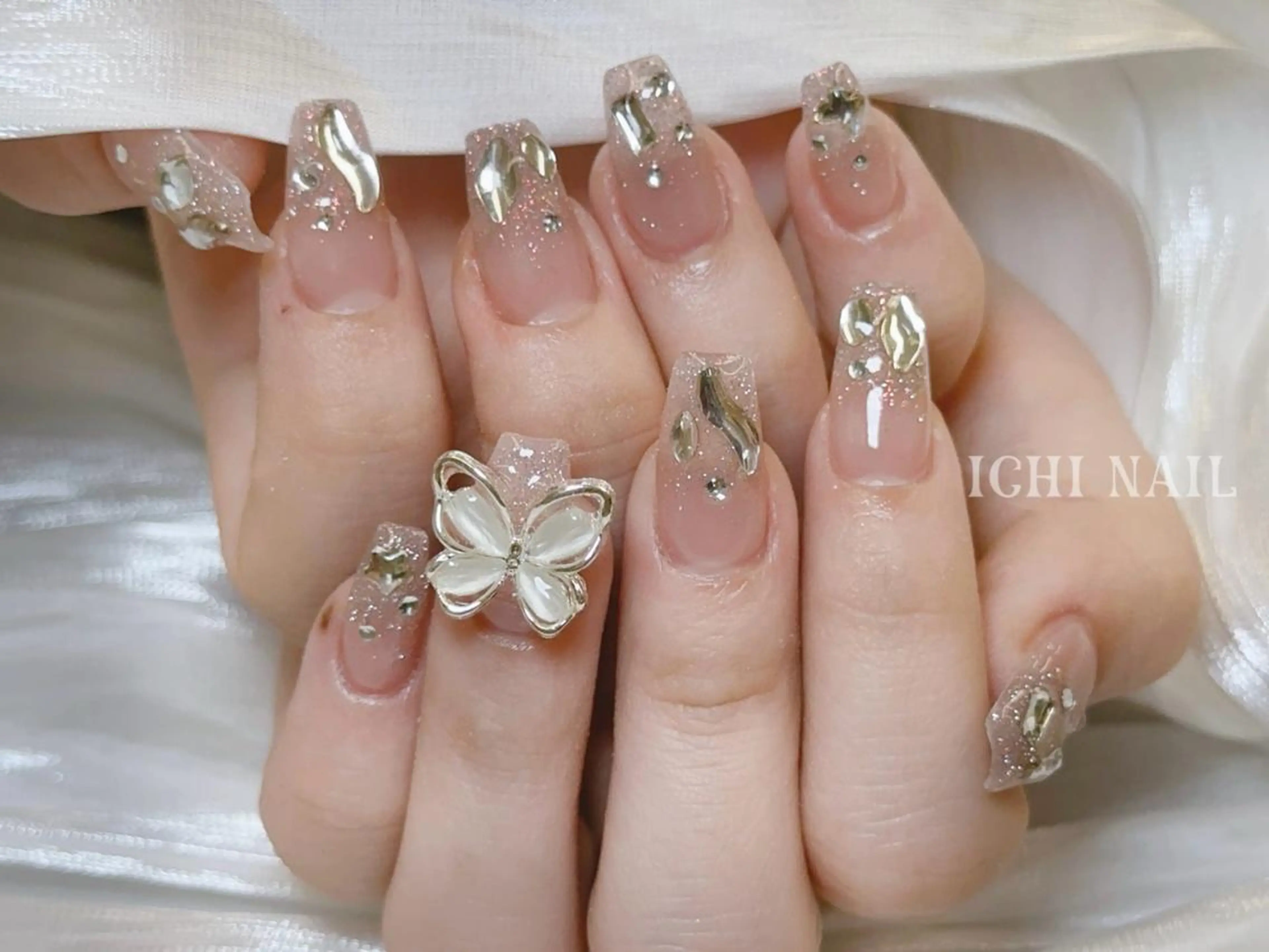 ネイル ハンドネイル 🧚🏻‍♀️ NOHA🎀のネイルデザイン