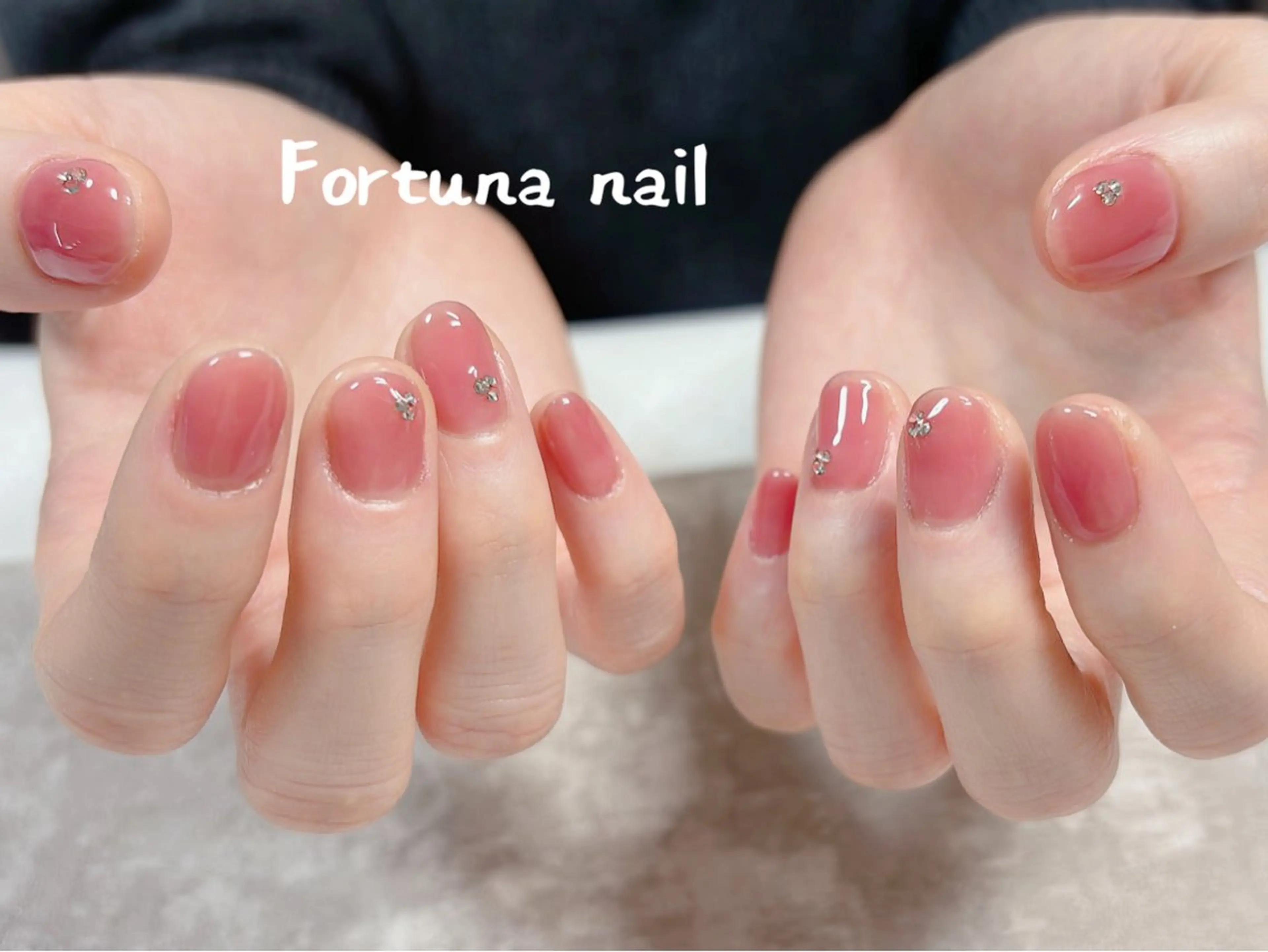 ネイル ハンドネイル ハンドケア Nail •Head スパFortunaのネイルデザイン