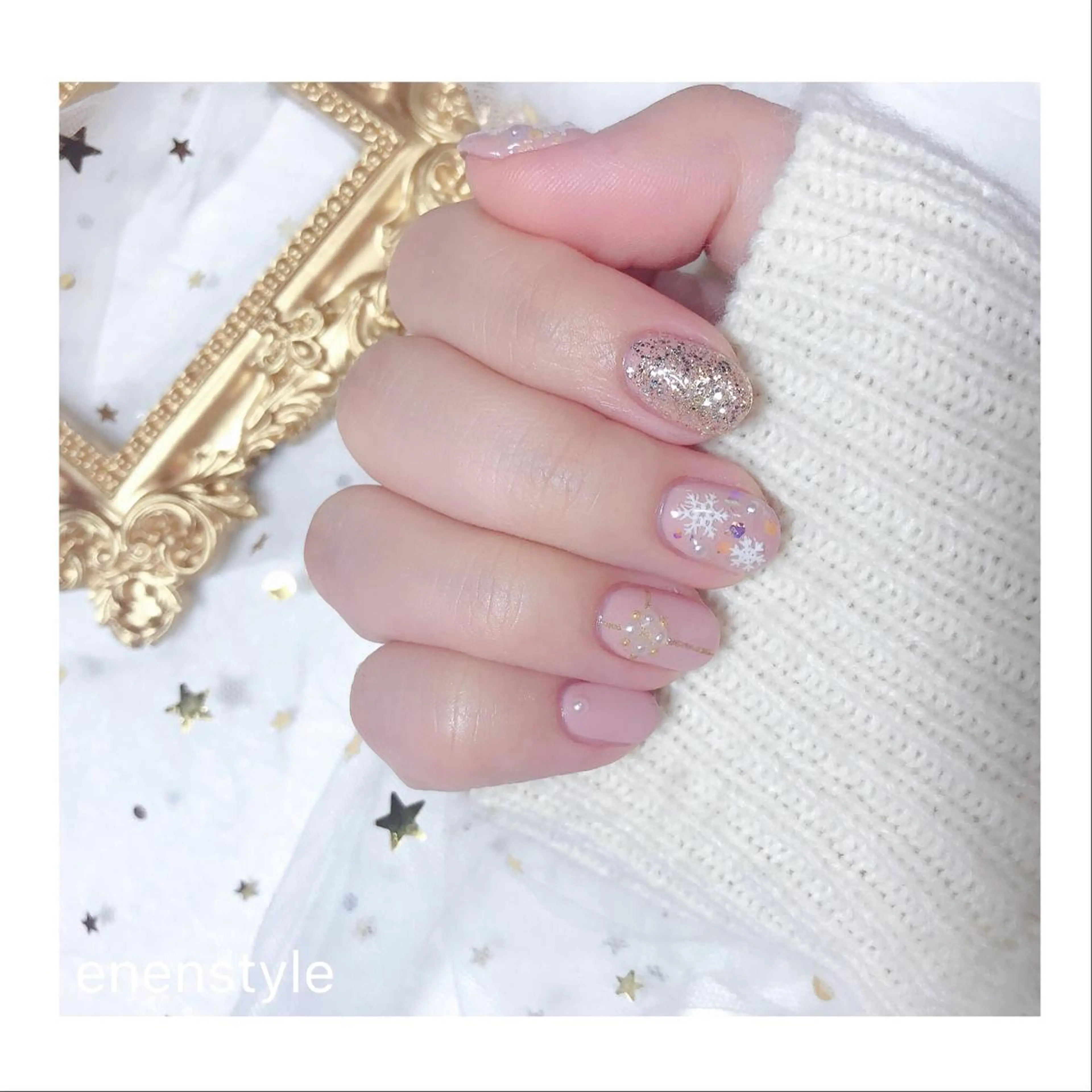 ショート ネイル クリスマス ジェルネイル ニュアンスネイル オフィスネイル ワンカラーネイル ハンドネイル 👑enen style👑のネイルデザイン