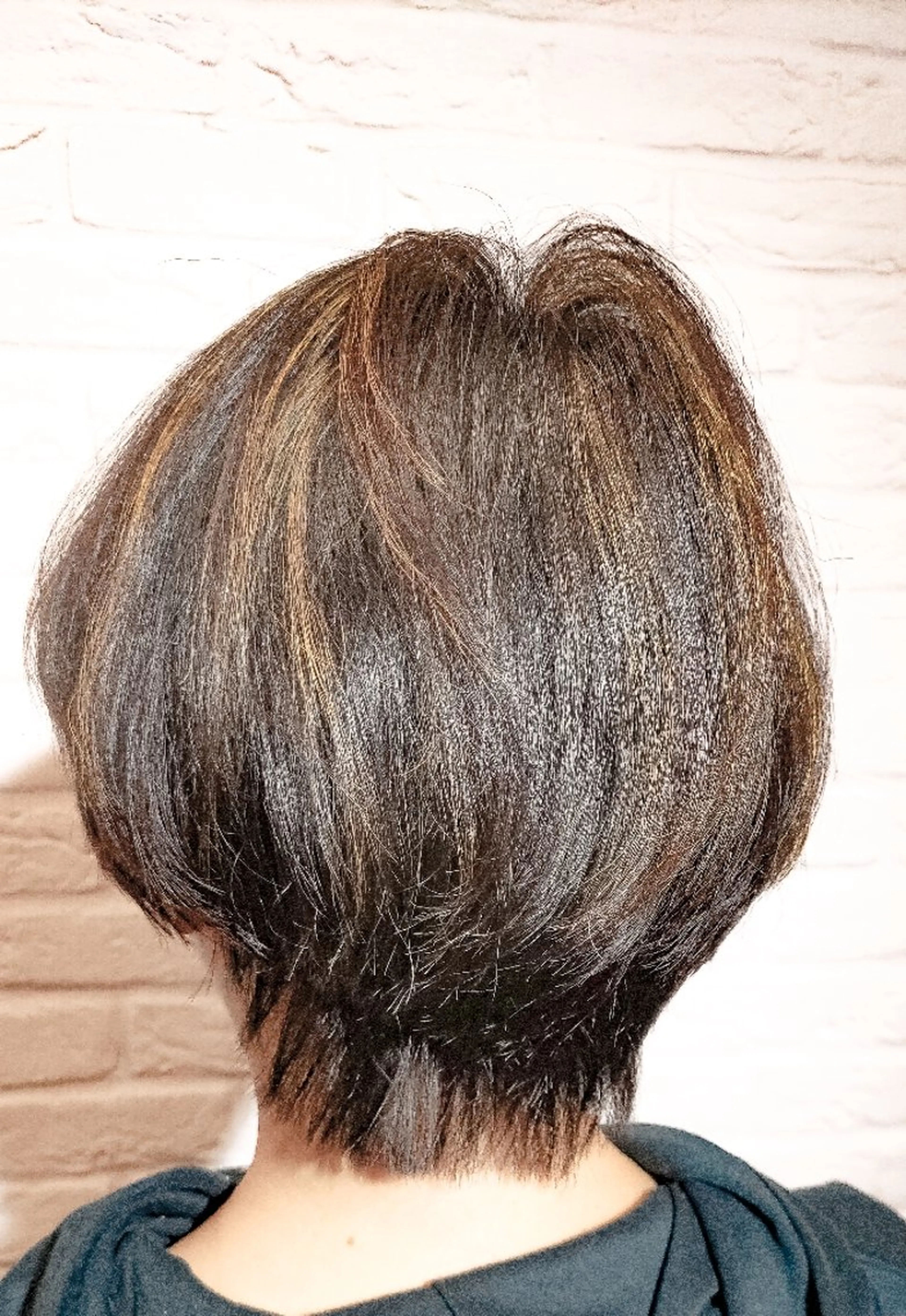 ショート ショートボブ ボブ ハイライト ショートヘア ✂デザインカット🐟 高評価✂戸崎俊成✂のヘアスタイル