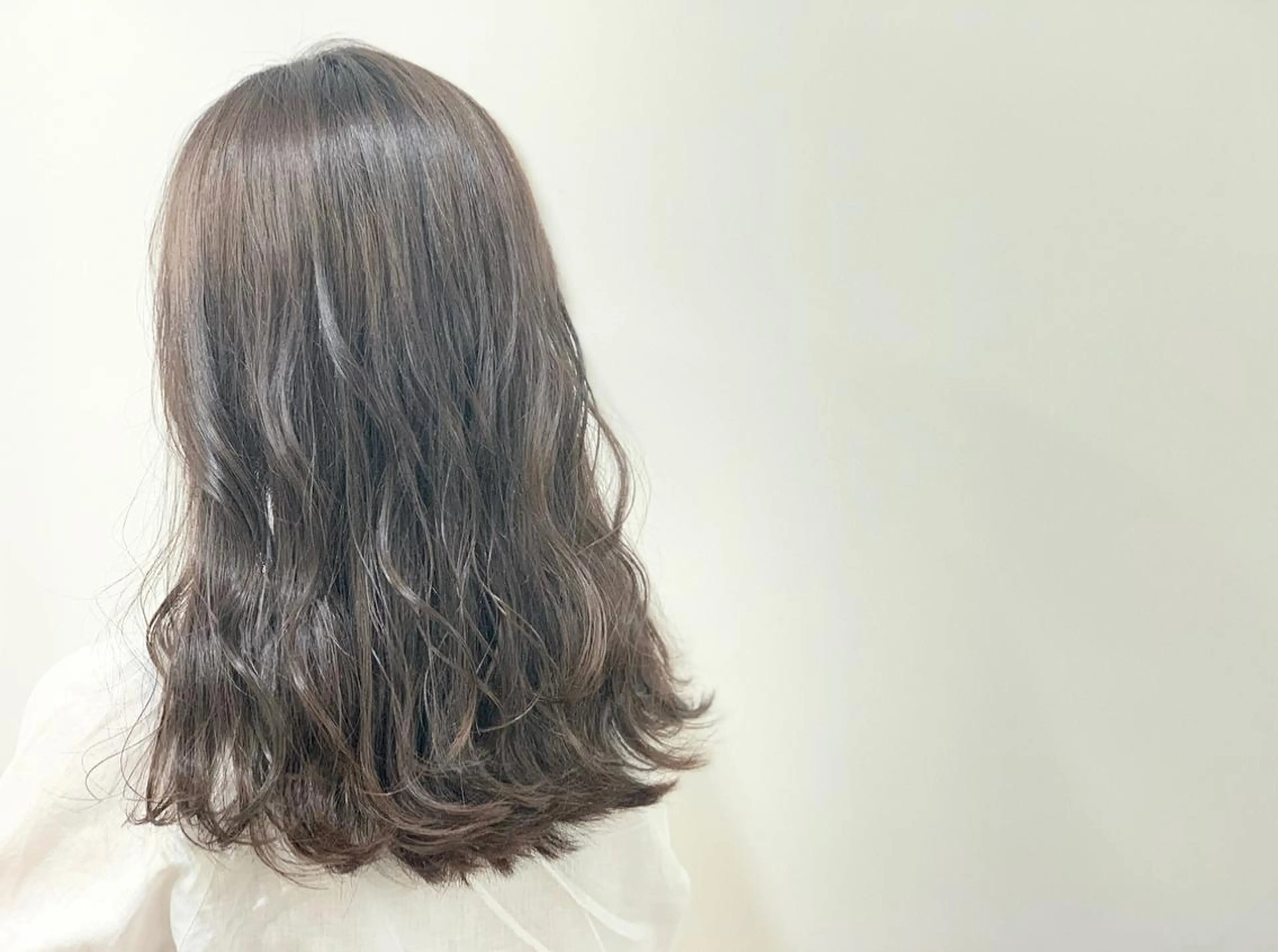 ロング カラー ヘアカラー トリートメント あべ ゆうかのヘアスタイル