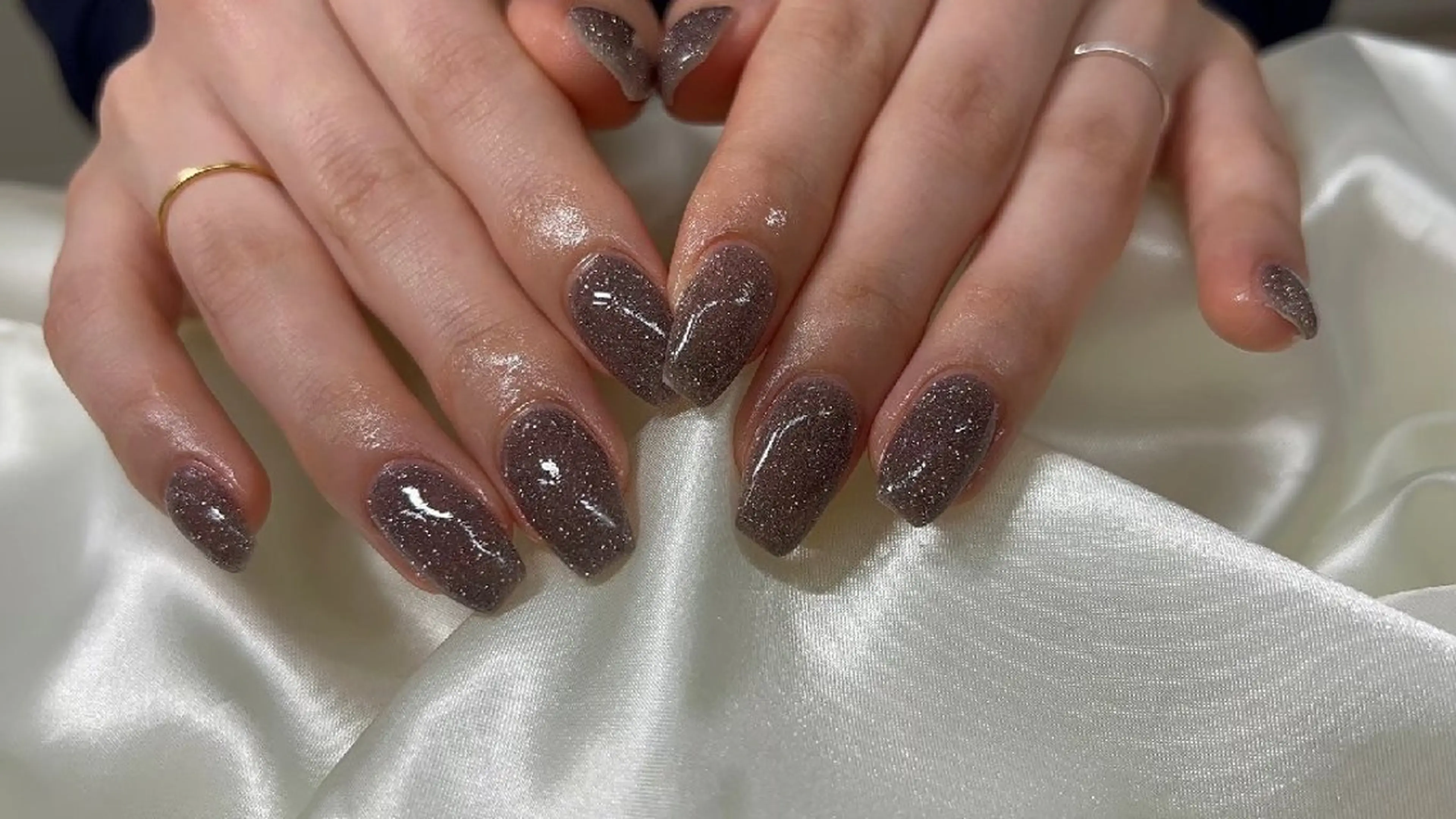 ネイル フラッシュネイル キラキラネイル ワンカラーネイル 春ネイル ハンドネイル Moana Shioriのネイルデザイン