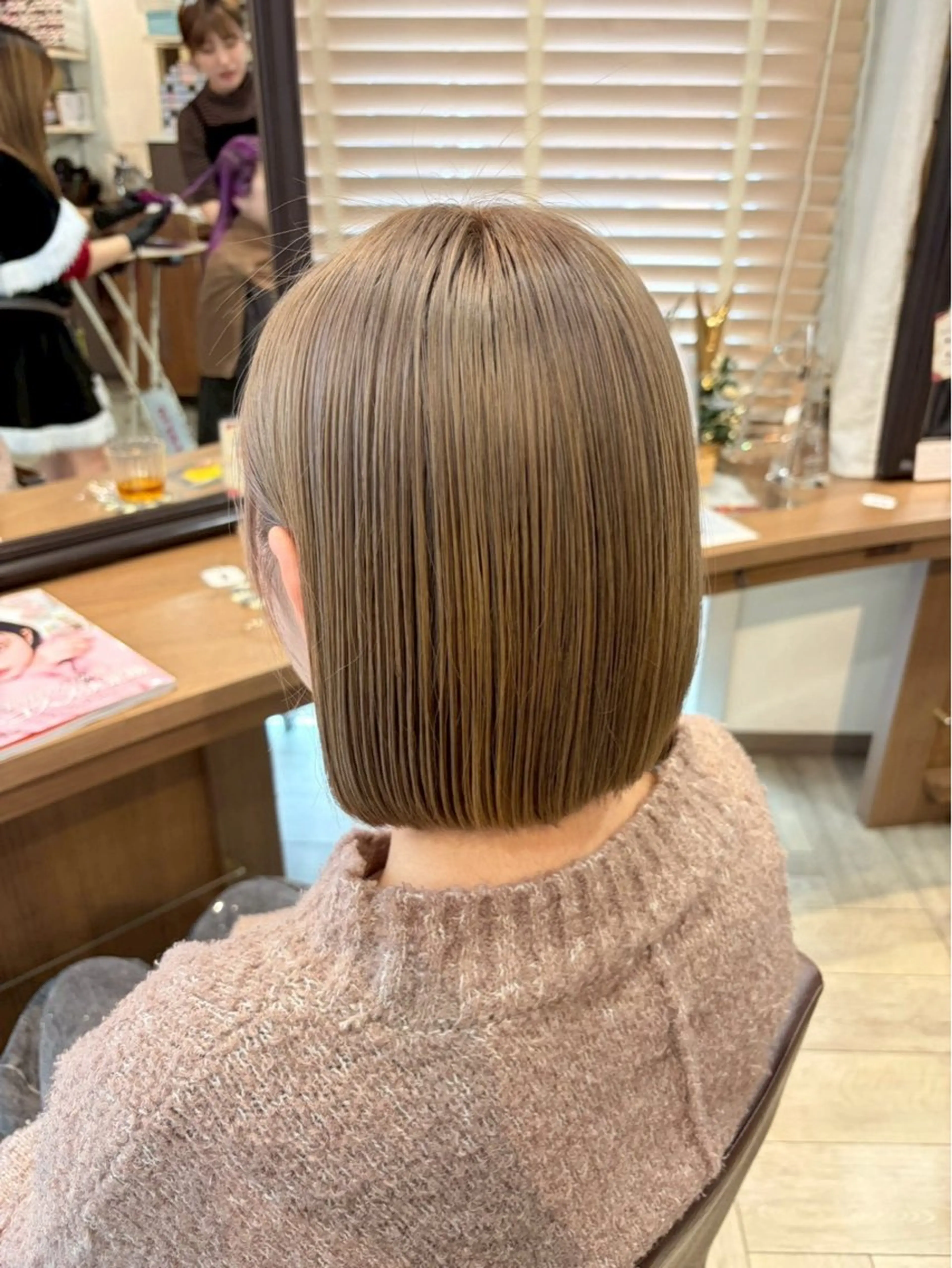 ショート ヘアカラー 木場 麗咲のヘアスタイル