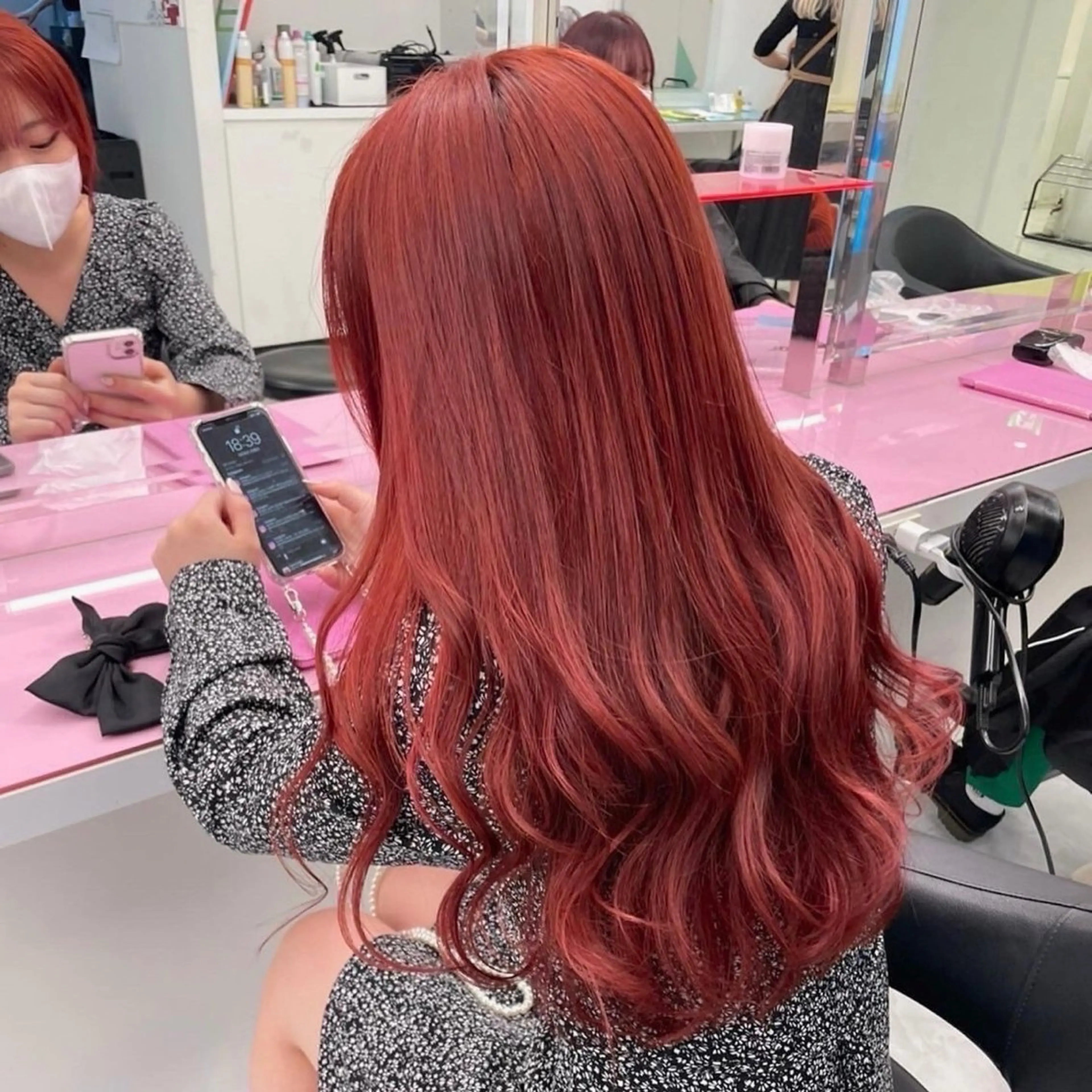 ロング カラー ヘアアレンジ 赤み消しブラウン プロ🐿けんご🐿のヘアスタイル