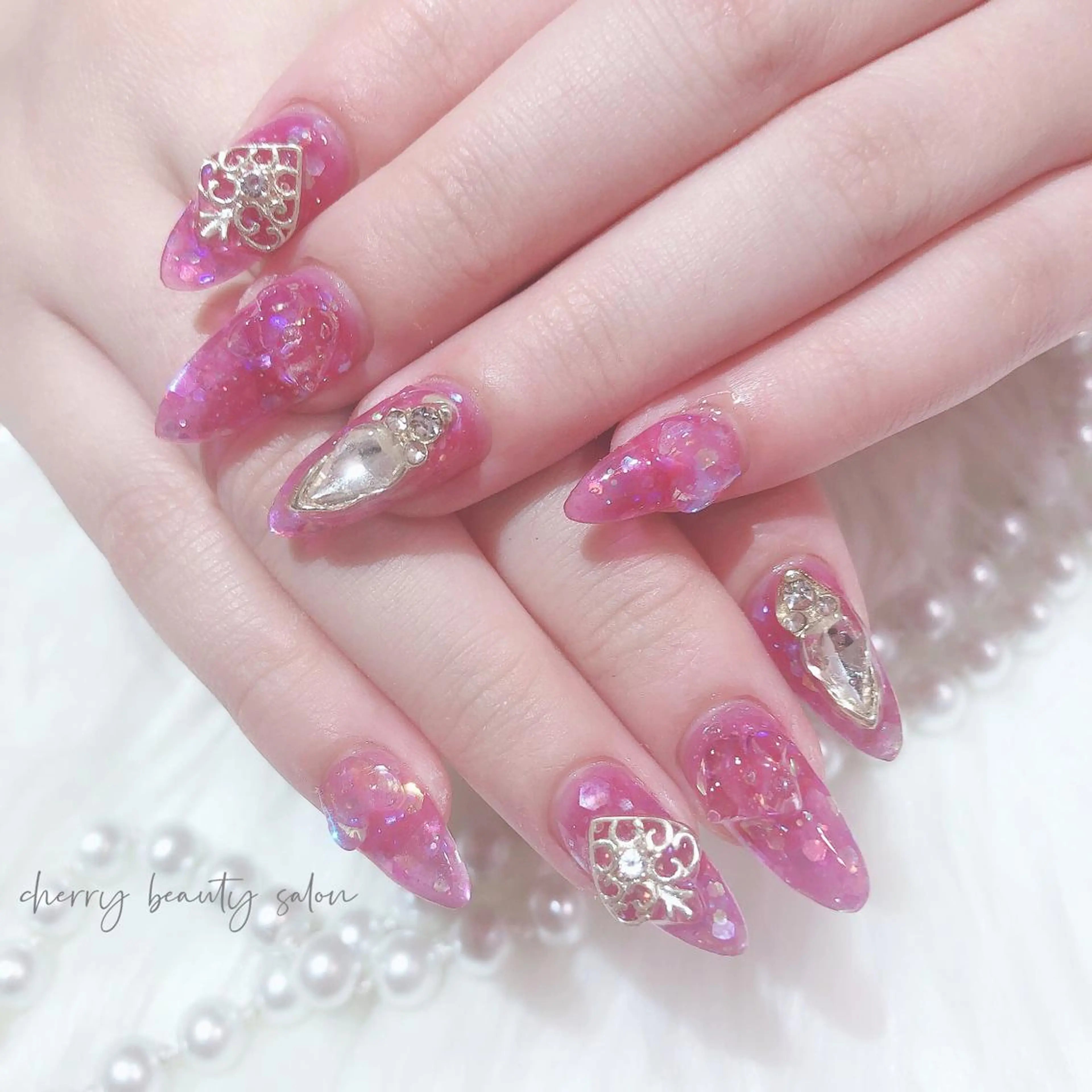 セミロング ネイル SAKURA 🍒のネイルデザイン