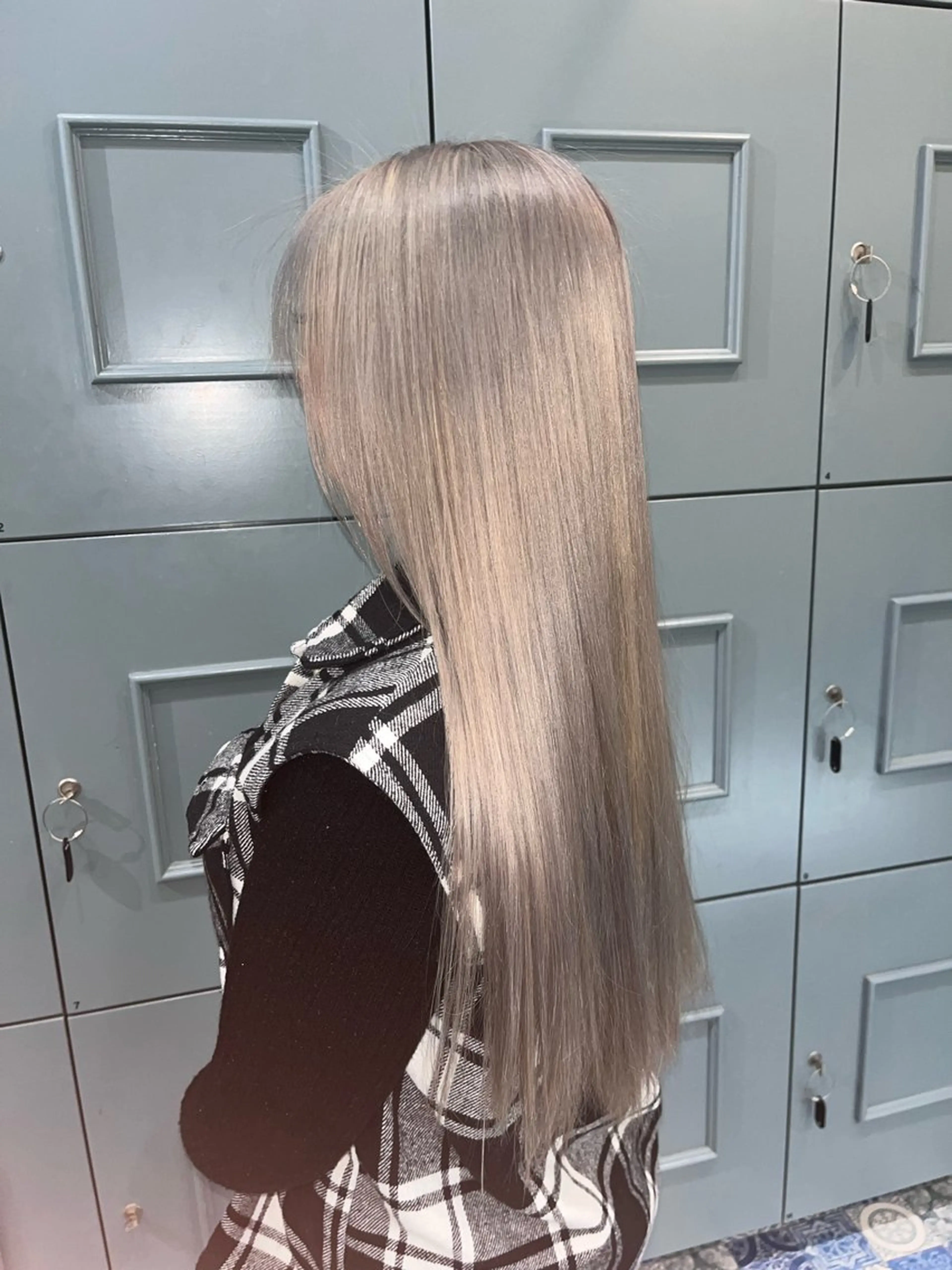 カラー G.O.A.T hair所属・Karen ✂︎GOAThairのヘアスタイル